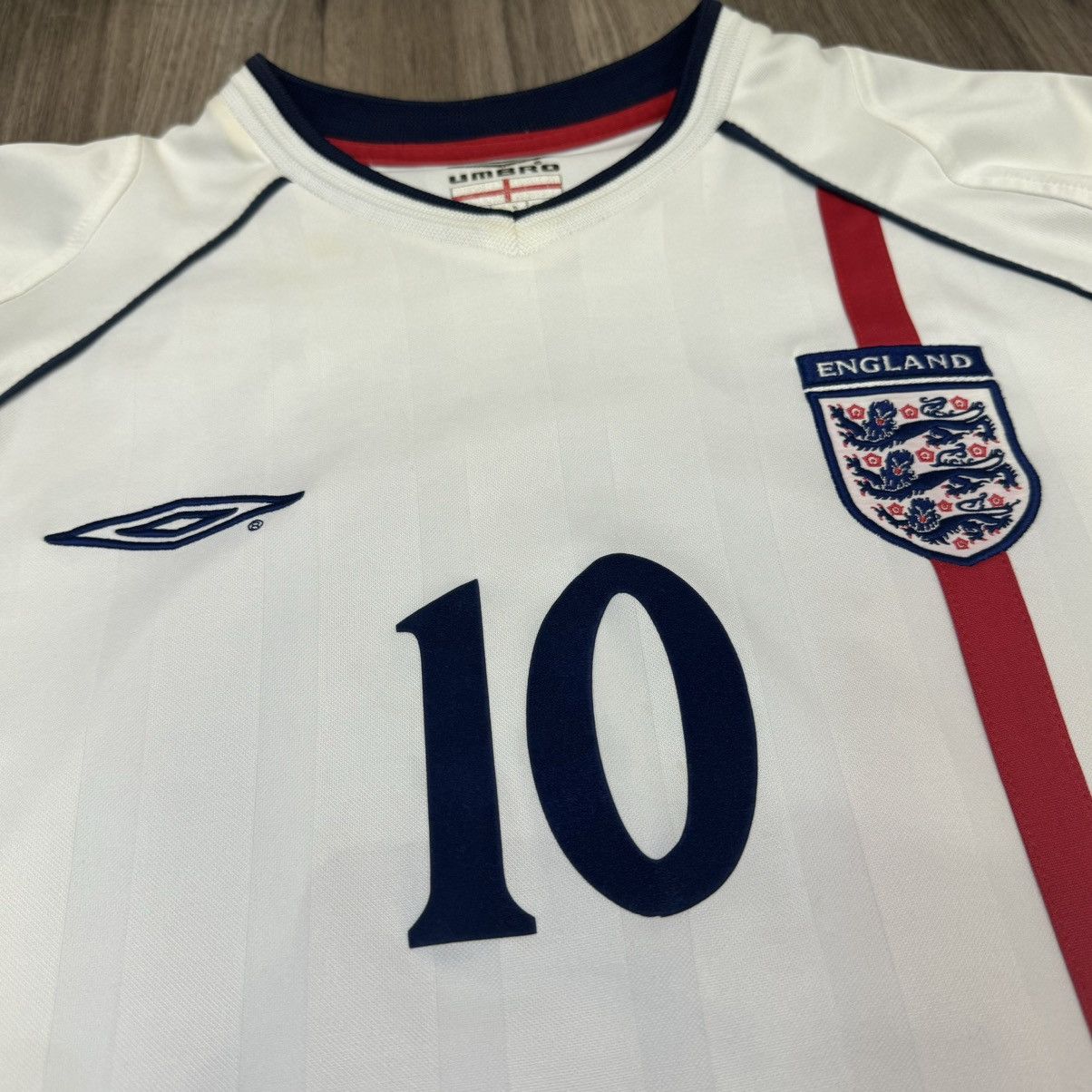 Umbro England 02/03 home shirt #10 Owen Size US XL / EU 56 / 4 - 3 Thumbnail
