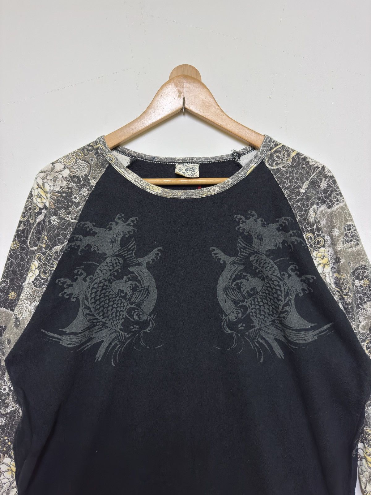 Japanese Brand Sukajan Fish Koi Raglan Japanese Tattoo Long Sleeve Tee Size US L / EU 52-54 / 3 - 3 Thumbnail