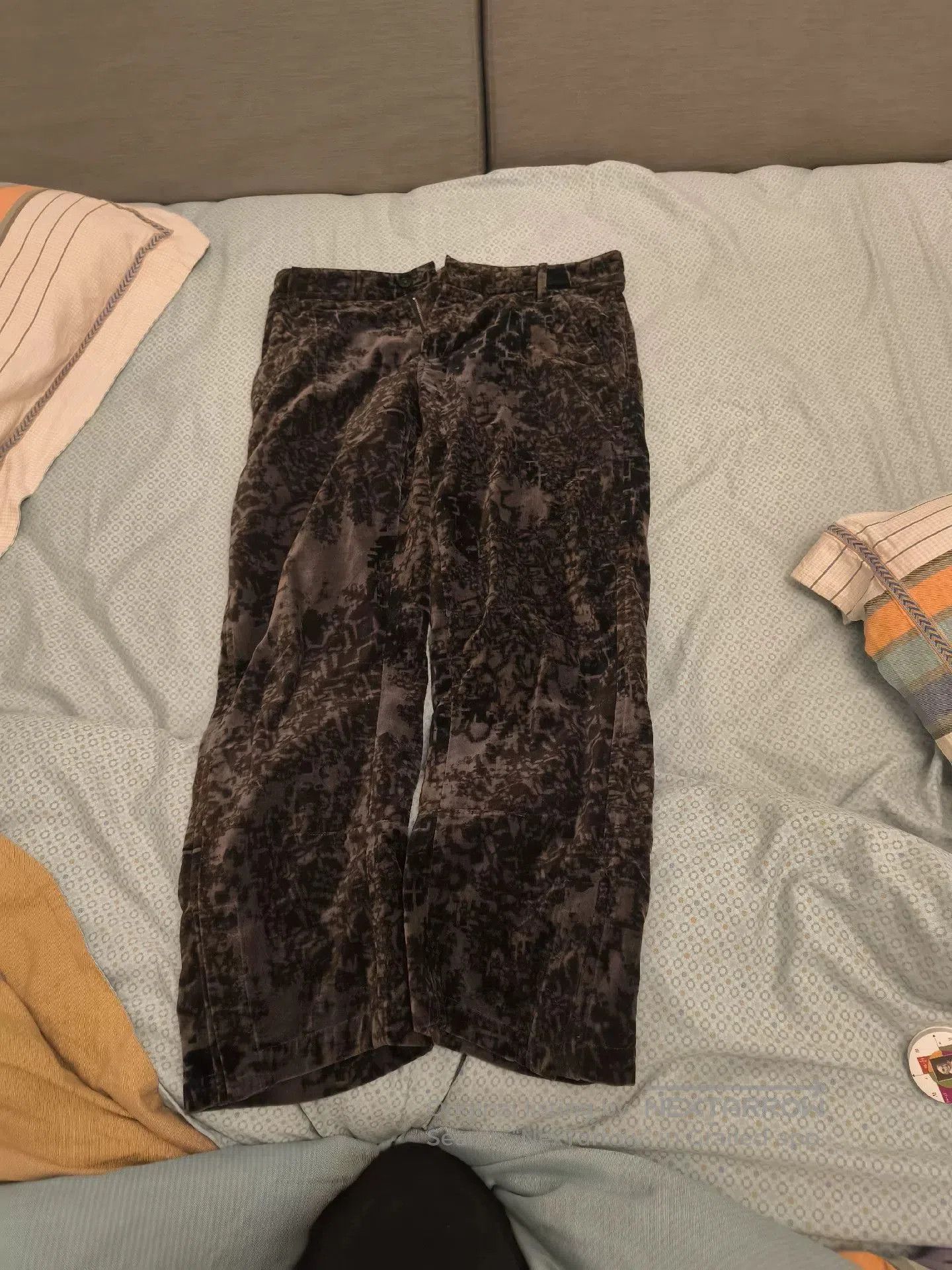 Ann Demeulemeester Ann Demeulemeester Black Flocked Slit Cropped Pants. Size 26" / US 2 / IT 38 - 1 Thumbnail
