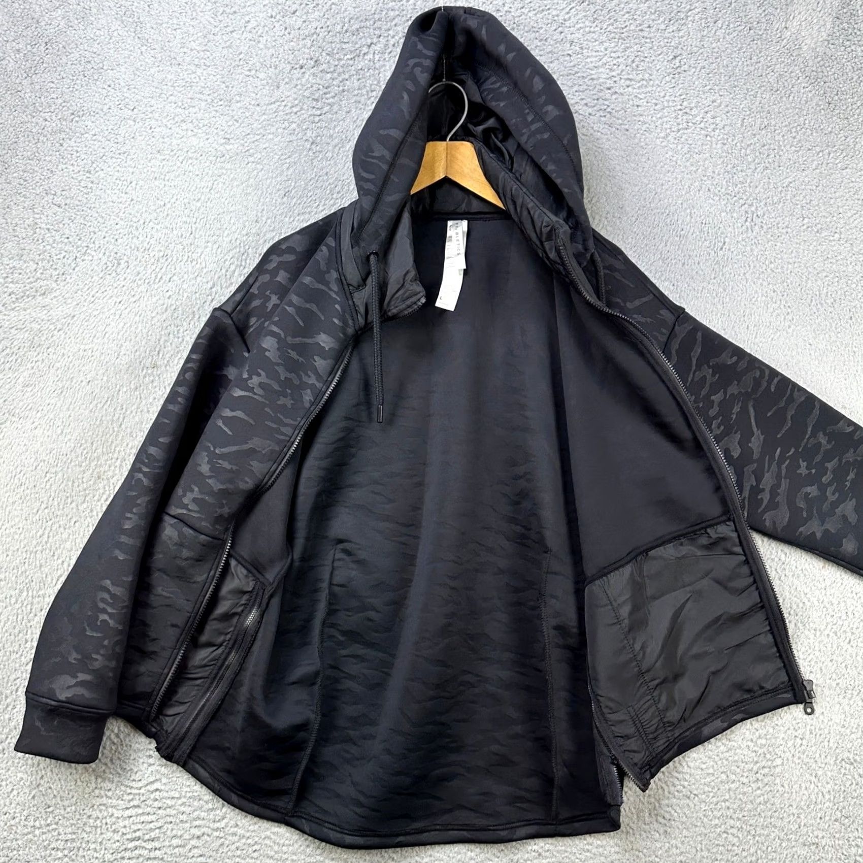 Fabletics Fabletics Hoodie Mens L Black Jacket Full Zip Camo Pocket Drawstring Stretch Size US L / EU 52-54 / 3 - 4 Thumbnail