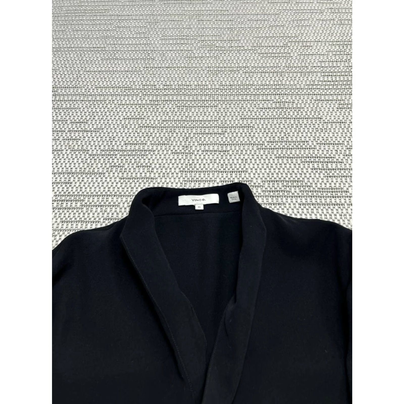 Vince Vince Blouson Dress Womens XS Black Short Sleeve V-Neck Pullover Party/Cocktail Casual 3/4? Size XS / US 0-2 / IT 36-38 - 2 Thumbnail