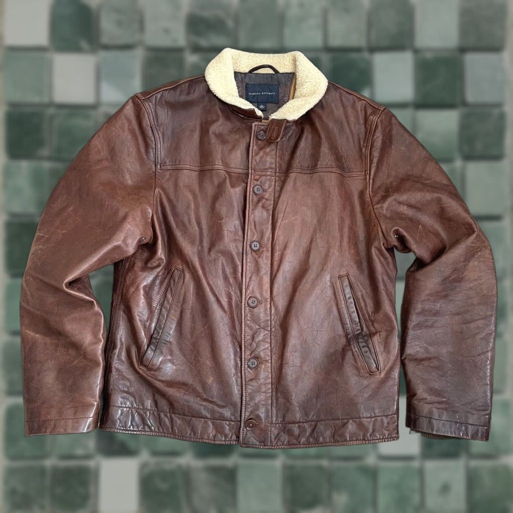 Banana Republic Banana Republic Bomber Jacket Men Large Brown Leather Chinstrap Sherpa Collar Jacket Size US L / EU 52-54 / 3 - 1 Thumbnail