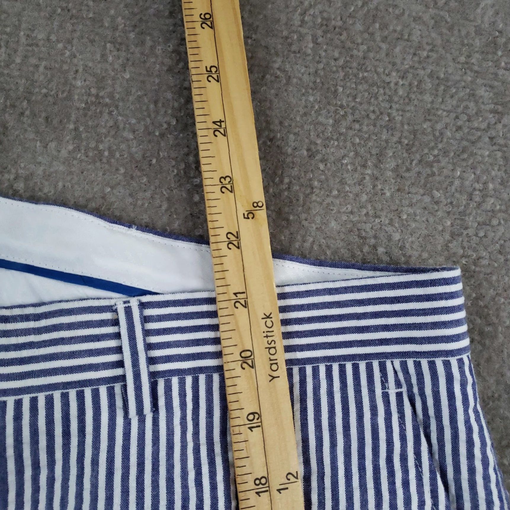 Vintage Afazzy New York Shorts Mens 36 Chino Casual Blue White Striped Seersucker 65% Polyester 35% Cotton Flat Front Zip Fly Pockets Size US 36 / EU 52 - 5 Thumbnail