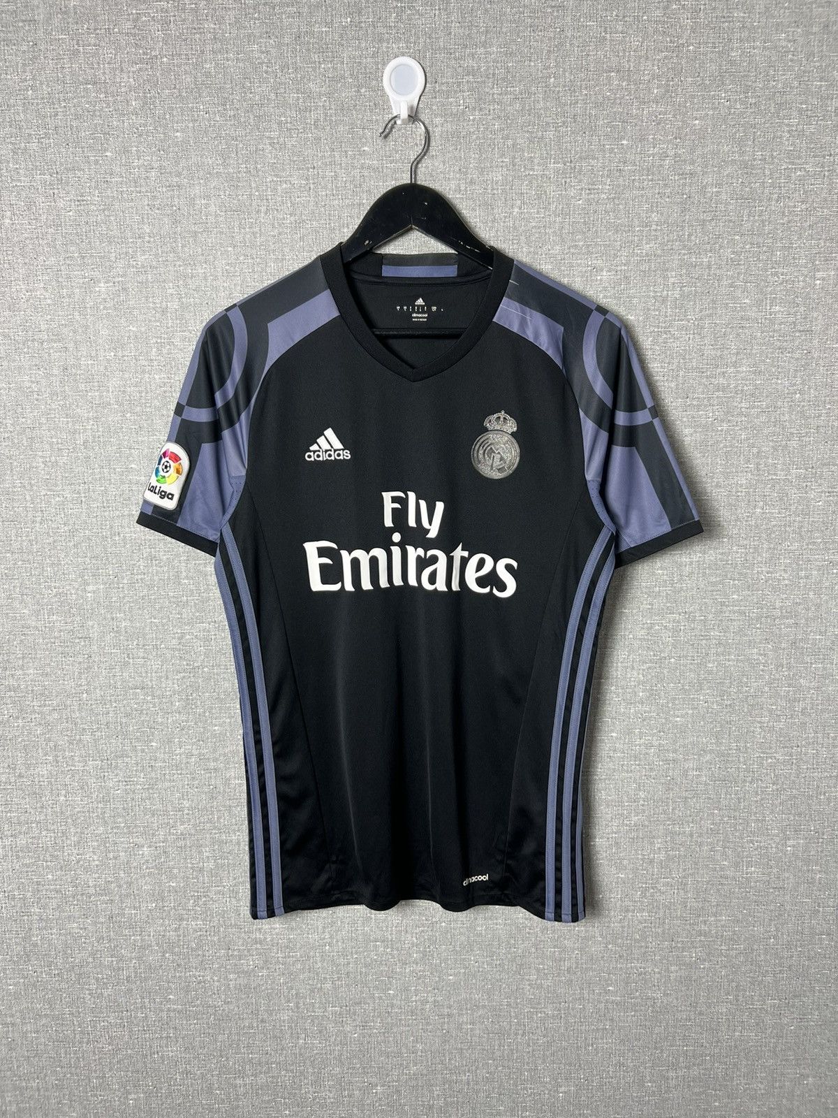 Adidas Real Madrid 2016/17 Adidas Third Jersey Size US S / EU 44-46 / 1 - 1 Thumbnail