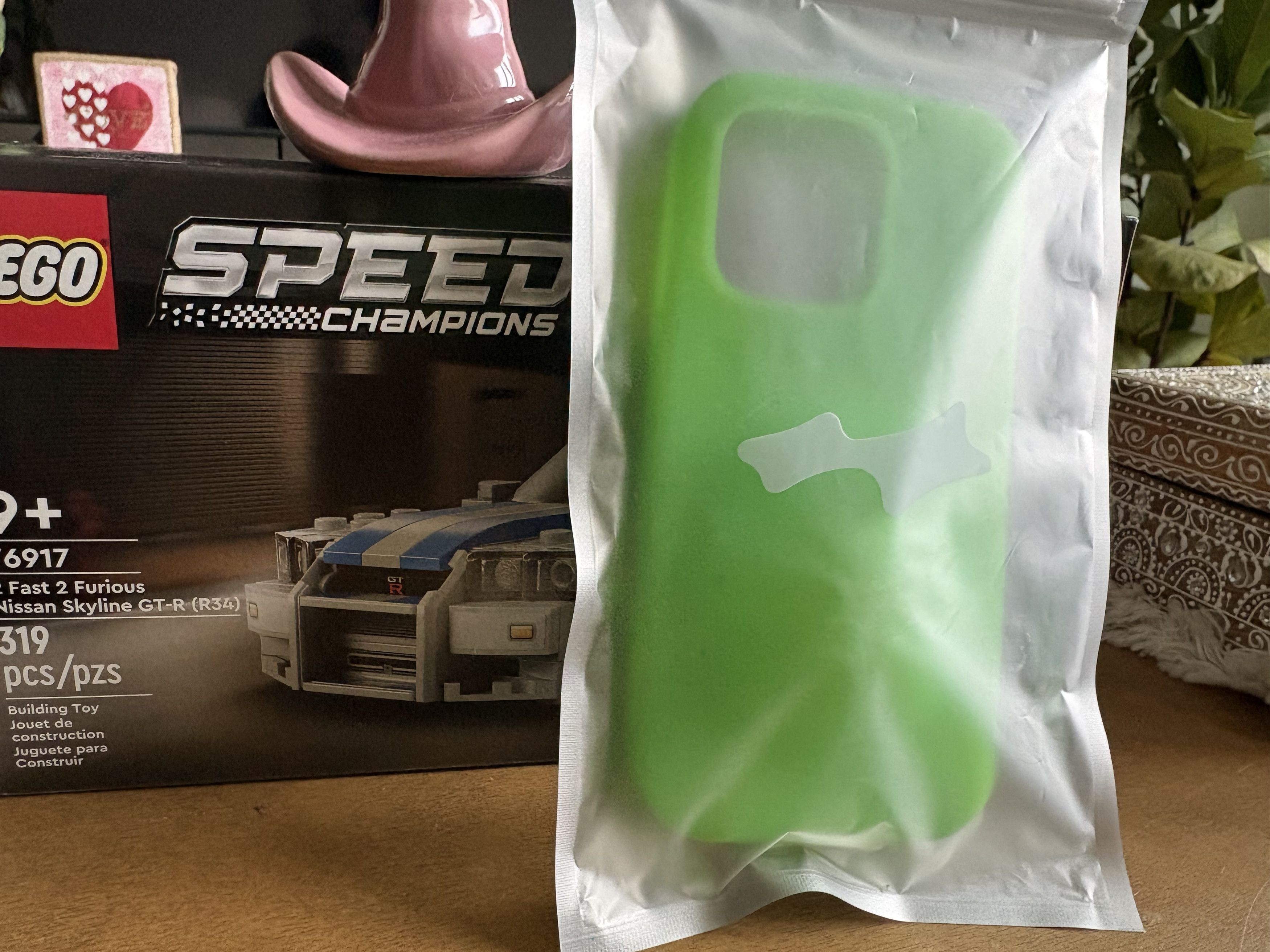 SKYLRK Skylrk neon green phone case Size ONE SIZE - 3 Thumbnail