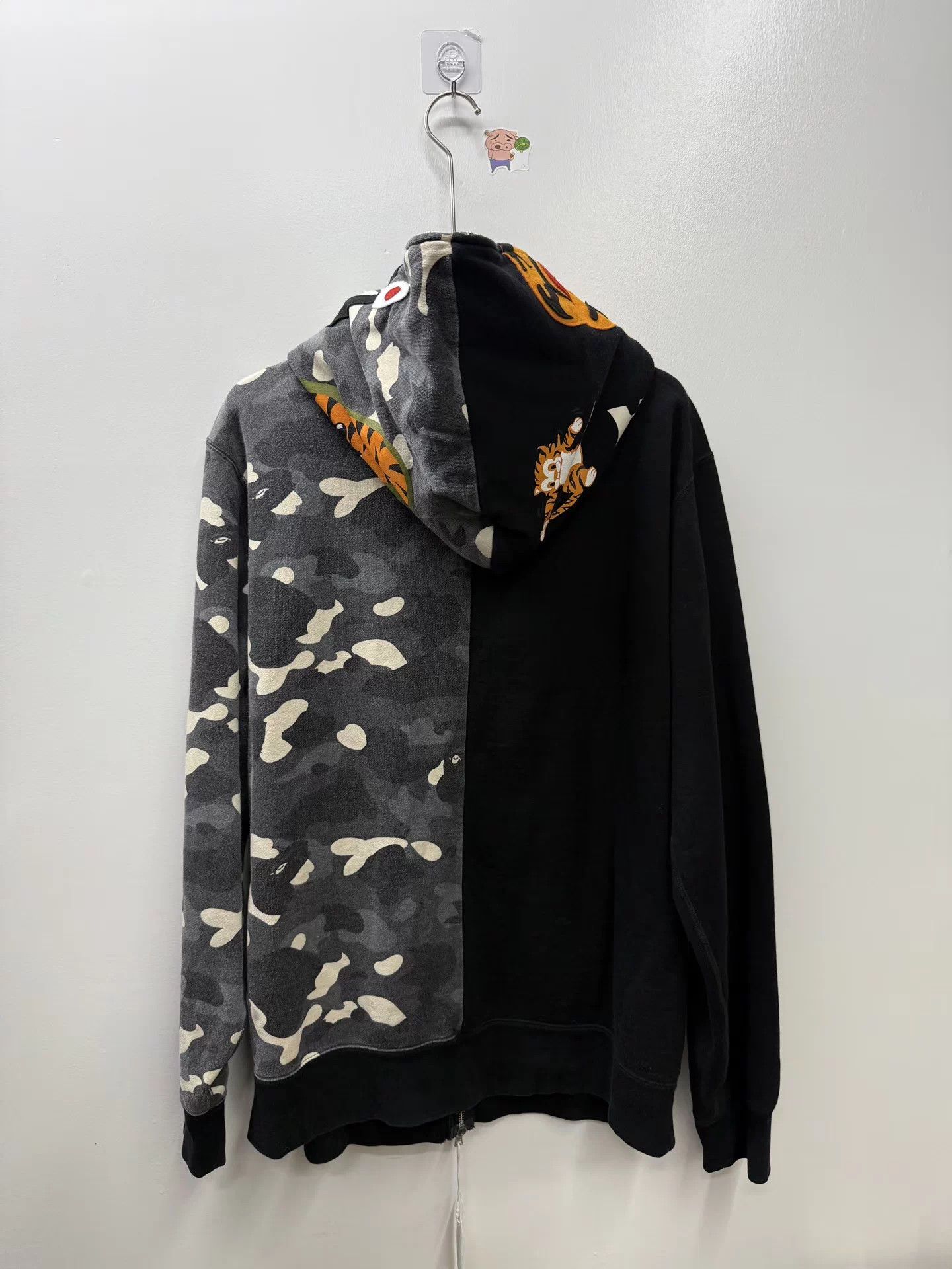 Bape Bape WGM Gray Camo Glow Shark Head Jacket XXL Size US XXL / EU 58 / 5 - 4 Thumbnail