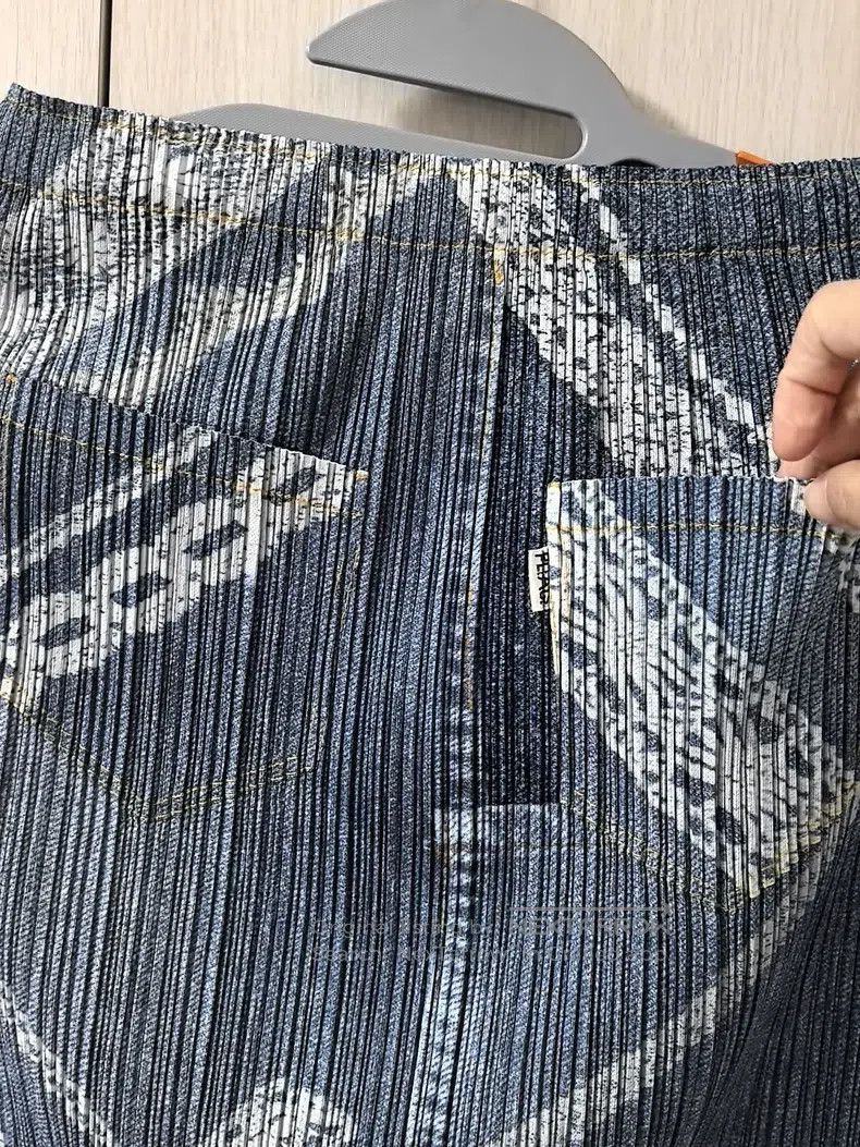 Issey Miyake Issey Miyake Denim Lace Midi Skirt Size 25" / US 0 / IT 36 - 4 Thumbnail