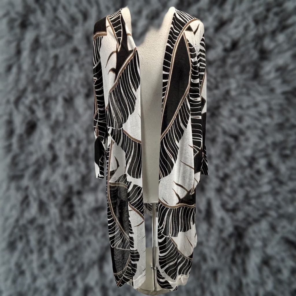 Vintage Chicos Cardigan Sweater Women’s M Lightweight Open Front Tropical Palm Print Dolman Sleeve Cream Black 3/4 Sleeve Knit Rayon Blend Size M / US 6-8 / IT 42-44 - 1 Thumbnail