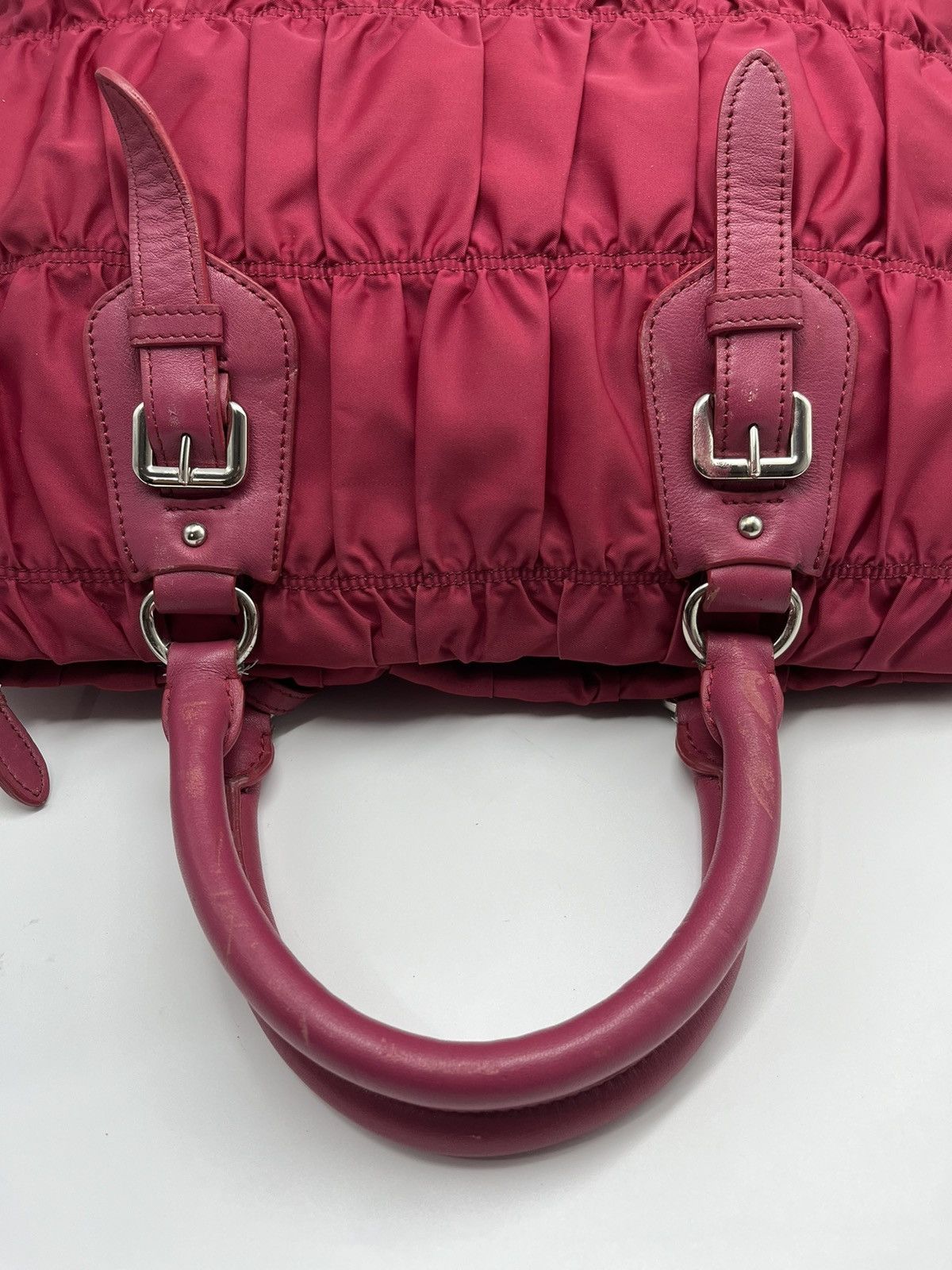 Prada Authentic PRADA Gaufre Shoulder Bag Size ONE SIZE - 9 Thumbnail