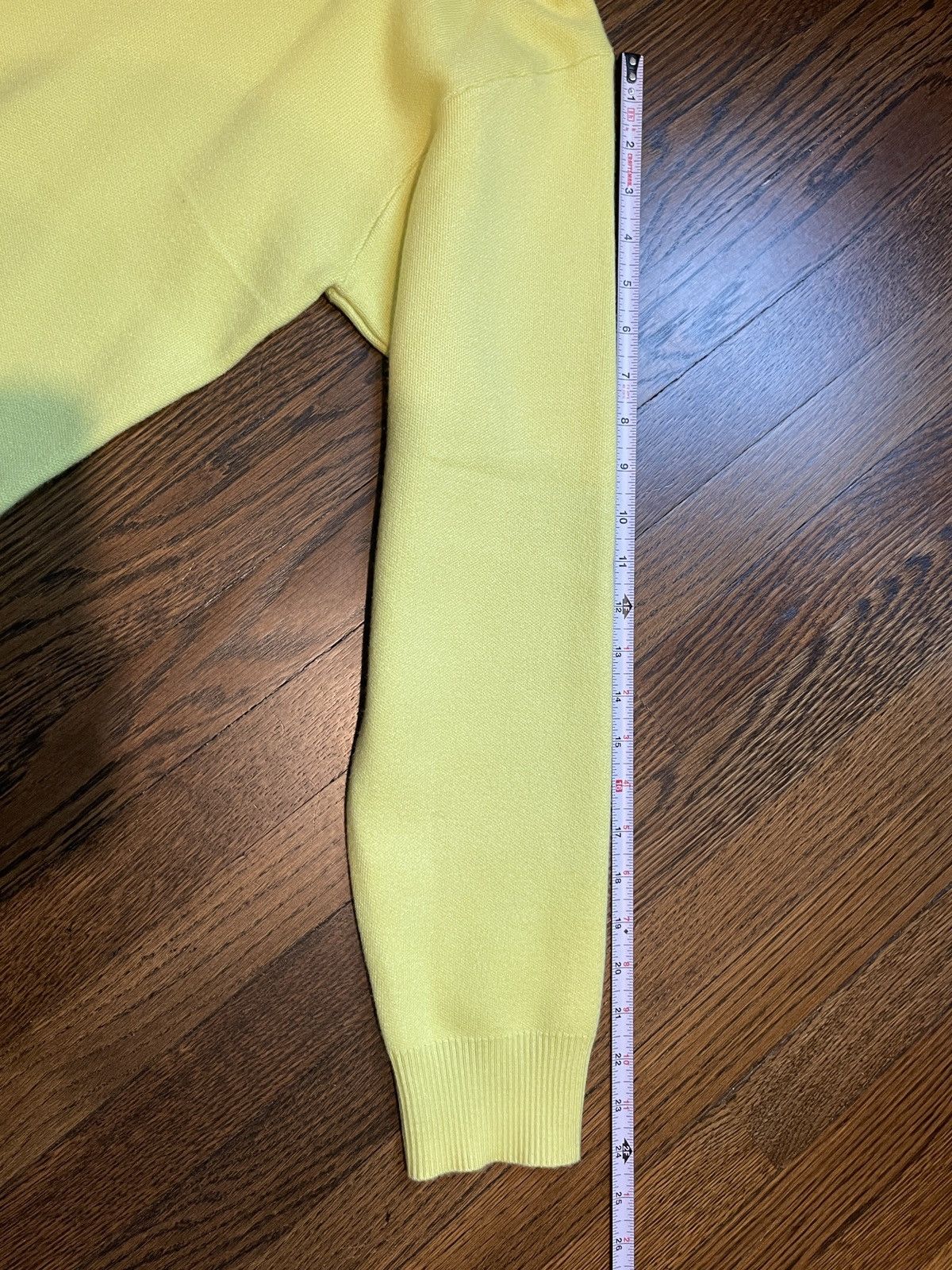 Zara Zara yellow sweater brand new size large Size US L / EU 52-54 / 3 - 6 Thumbnail