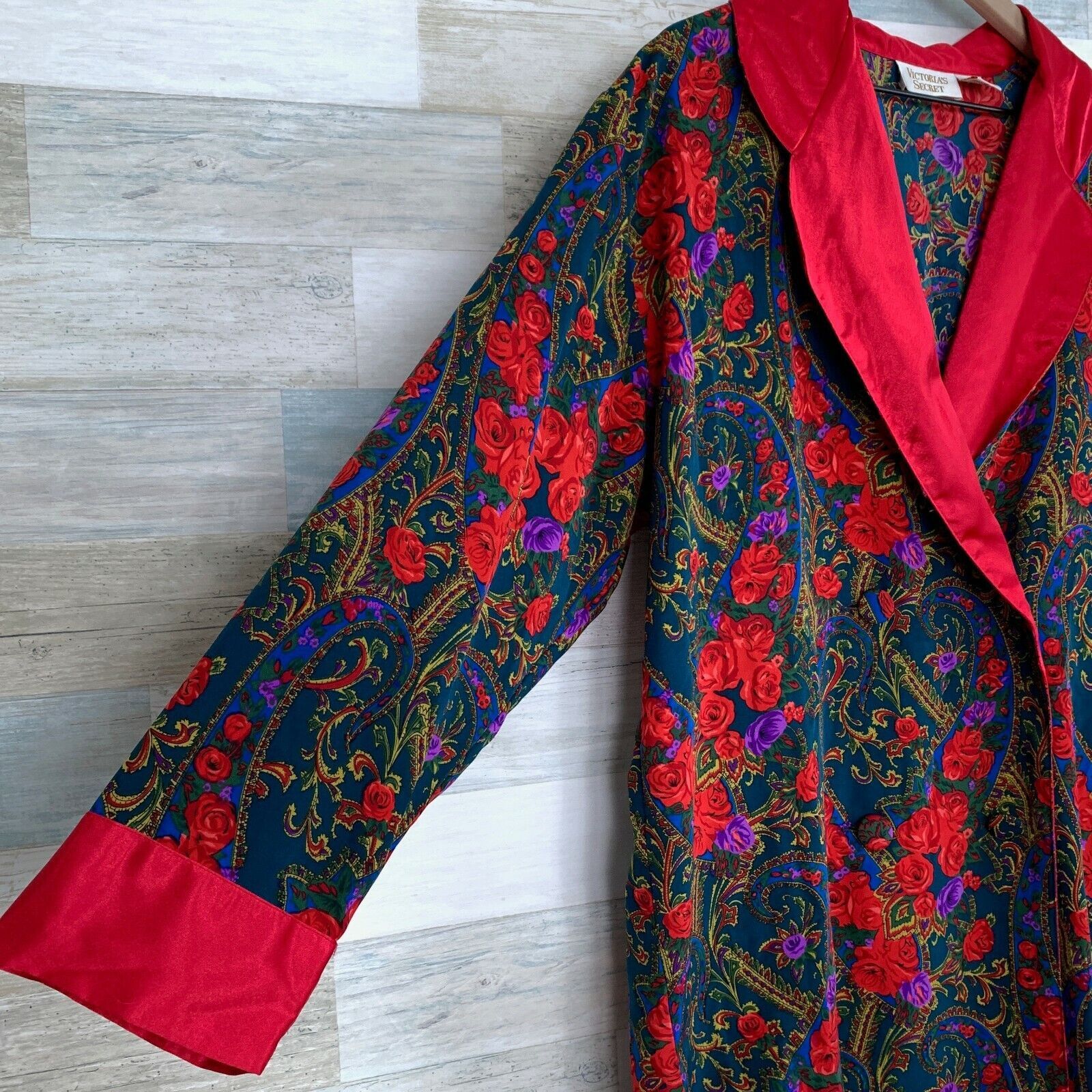 Victoria's Secret Victorias Secret VTG Satin Notch Sleep Shirt Red Floral M Size ONE SIZE - 4 Thumbnail