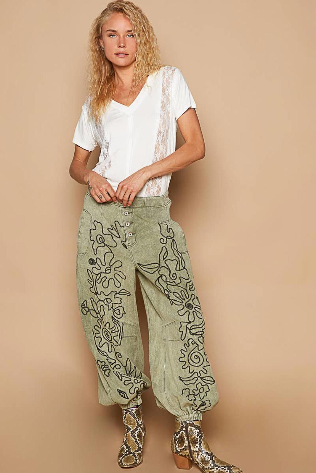 Other Floral Embroidered Pattern Solid Twill Jogger Pants by POL Size 32" / US 10 / IT 46 - 5 Thumbnail
