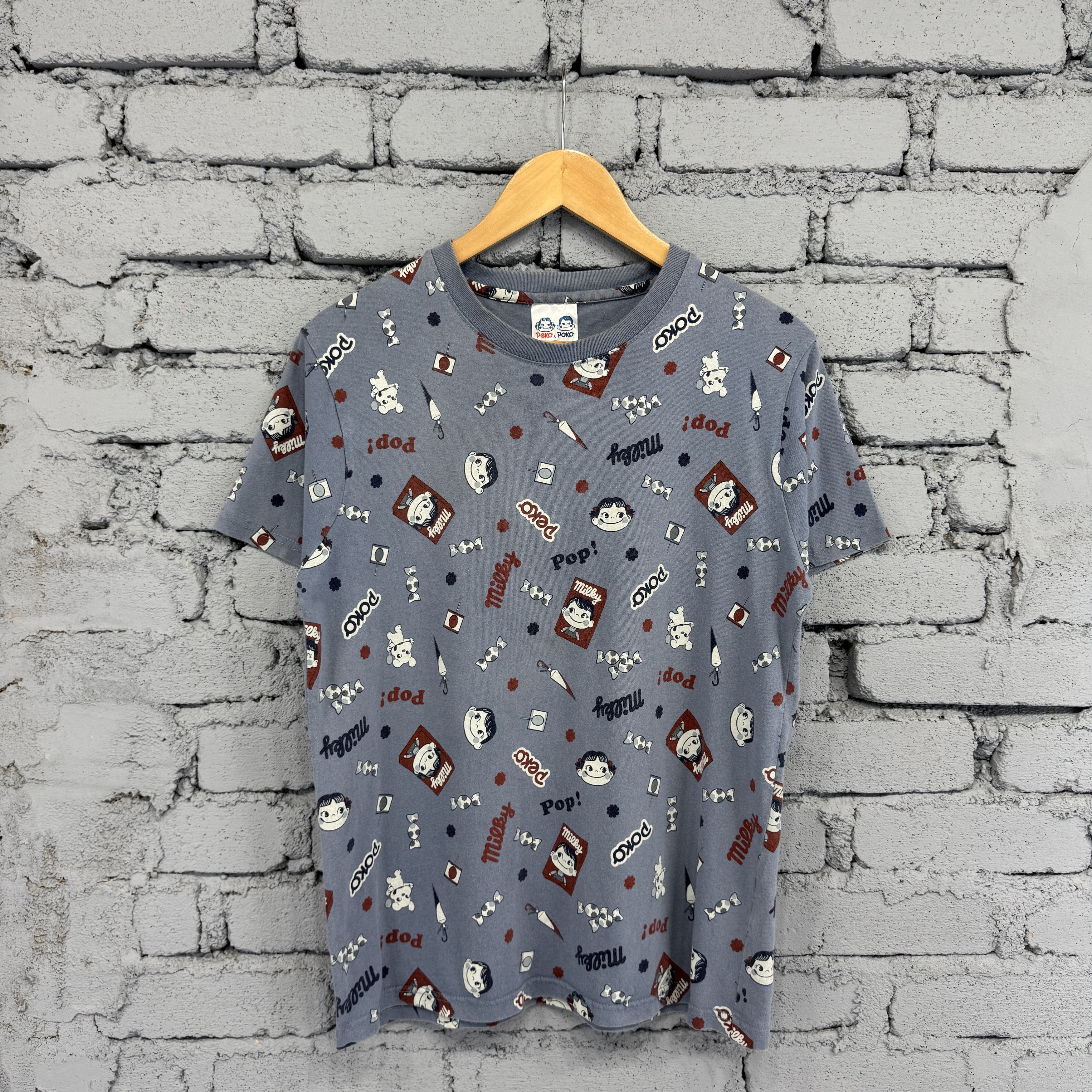 Vintage Shimamura Peko & Poko Peco and Poko Candy Pattern Tshirt Size US L / EU 52-54 / 3 - 1 Thumbnail