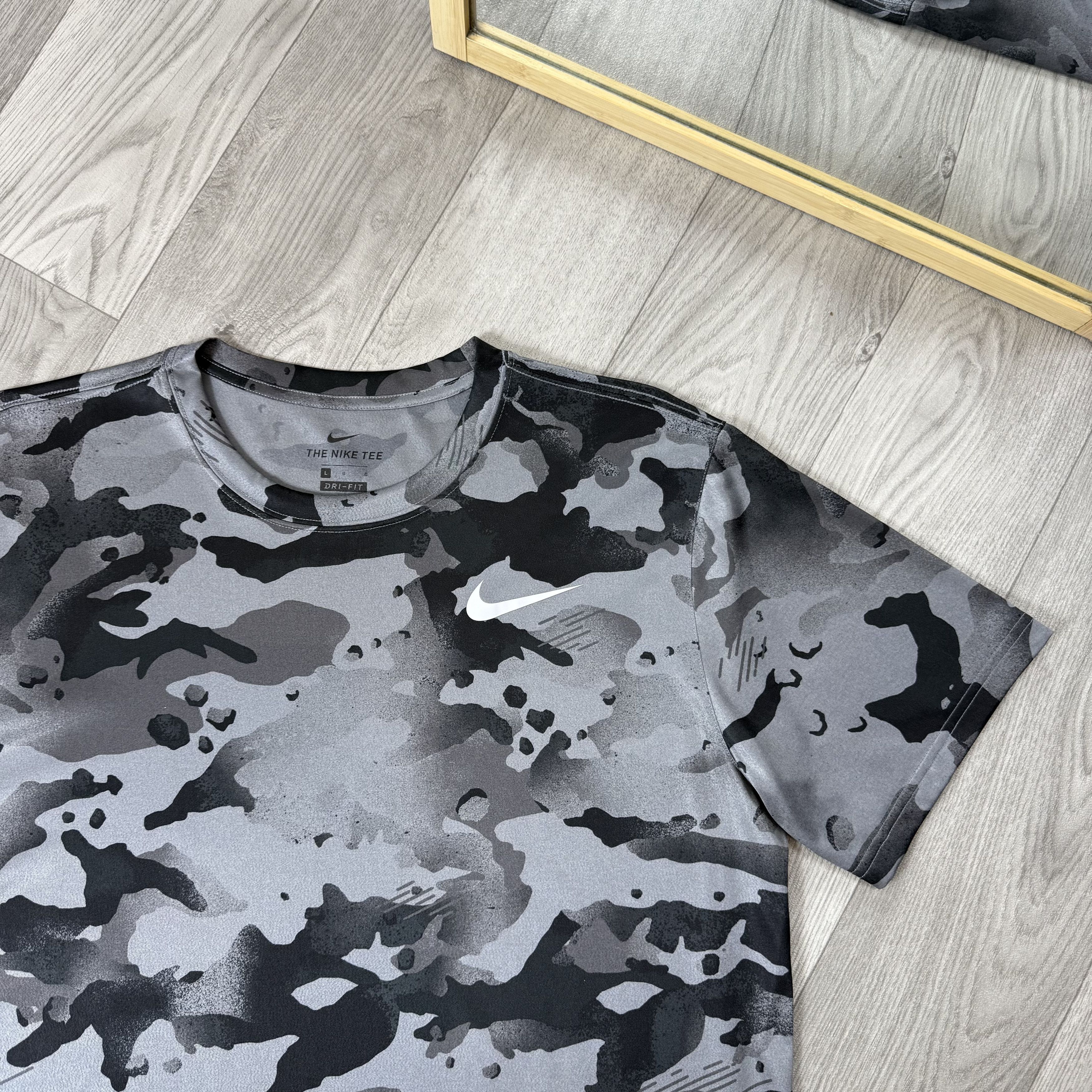 Nike Nike Dri-Fit Camouflage Sport Tee Shirt L Size US L / EU 52-54 / 3 - 2 Thumbnail