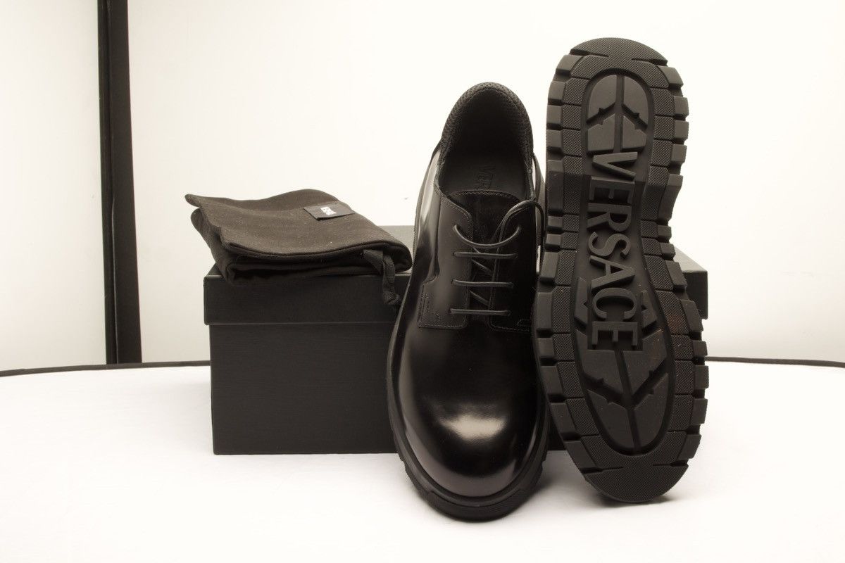 Versace Versace Black Leather Lace-Up Shoes Brand New .Size 9 Size US 9 / EU 42 - 9 Thumbnail