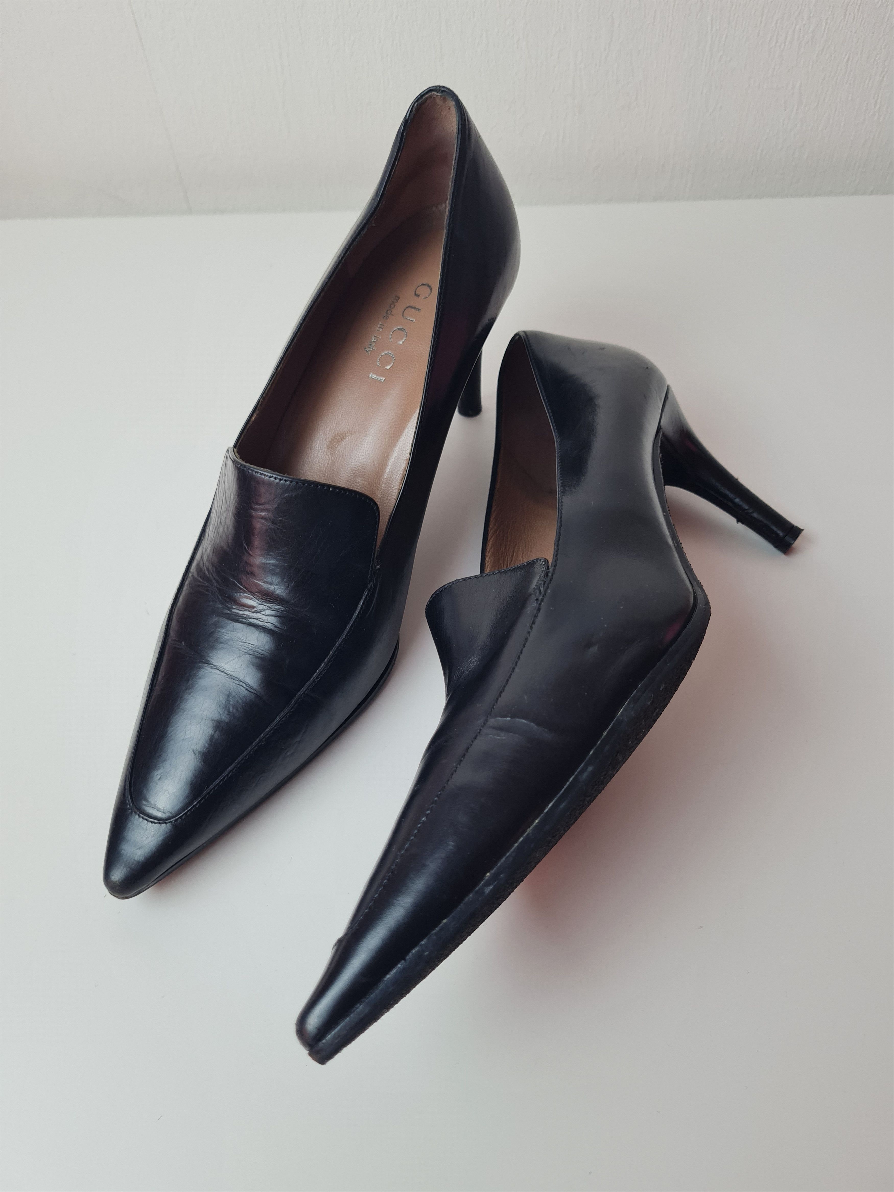 Gucci Vintage shoes Gucci almond toe heels black Luxury Sz 38 Size US 8 / IT 38 - 25 Thumbnail