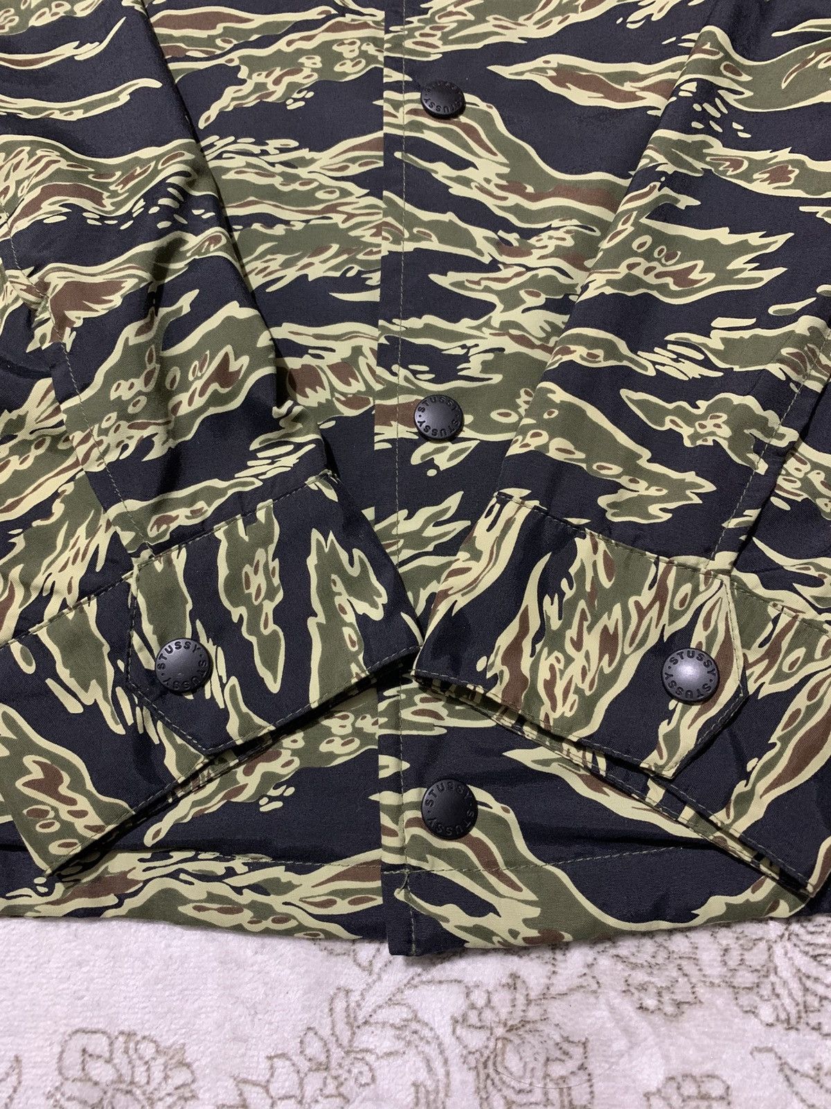 Stussy Stussy World Tour Tiger Stripes Size US L / EU 52-54 / 3 - 4 Thumbnail
