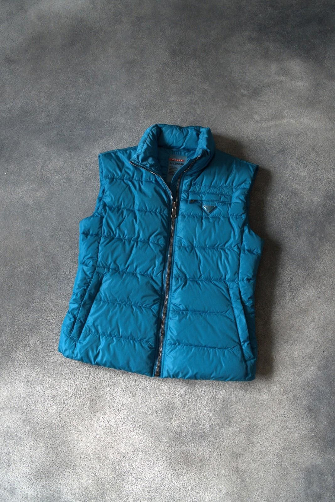 Prada Prada Puffer Down Triangel Logo Vest / Gillet Women IT44 Size M / US 6-8 / IT 42-44 - 1 Thumbnail