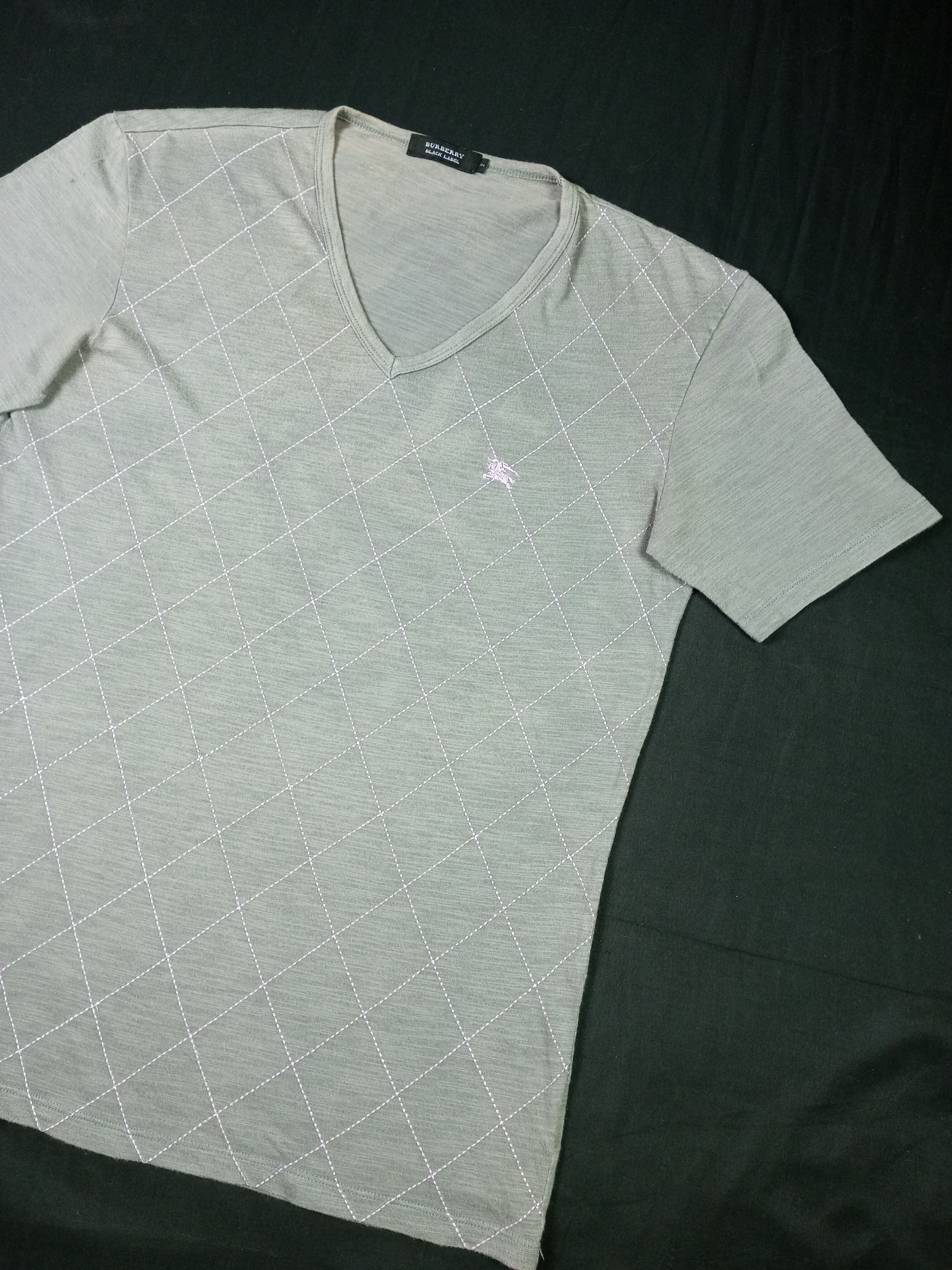 Burberry Burberry Black Label mens Vneck t shirt M size Size US M / EU 48-50 / 2 - 2 Thumbnail
