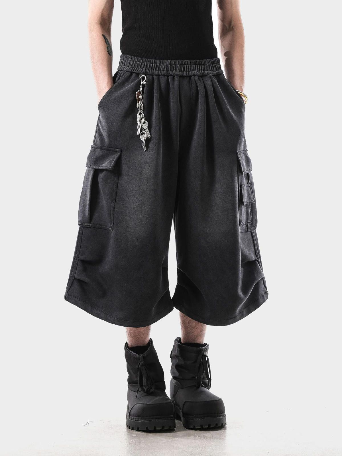 Japanese Brand Washed Black Cargo Shorts Size US 30 / EU 46 - 4 Thumbnail