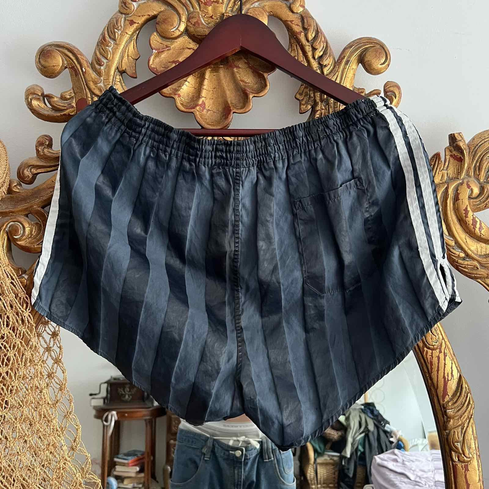 Vintage VINTAGE Black adidas Men's Shorts Athletic Casual Sz XL Size US 36 / EU 52 - 2 Thumbnail
