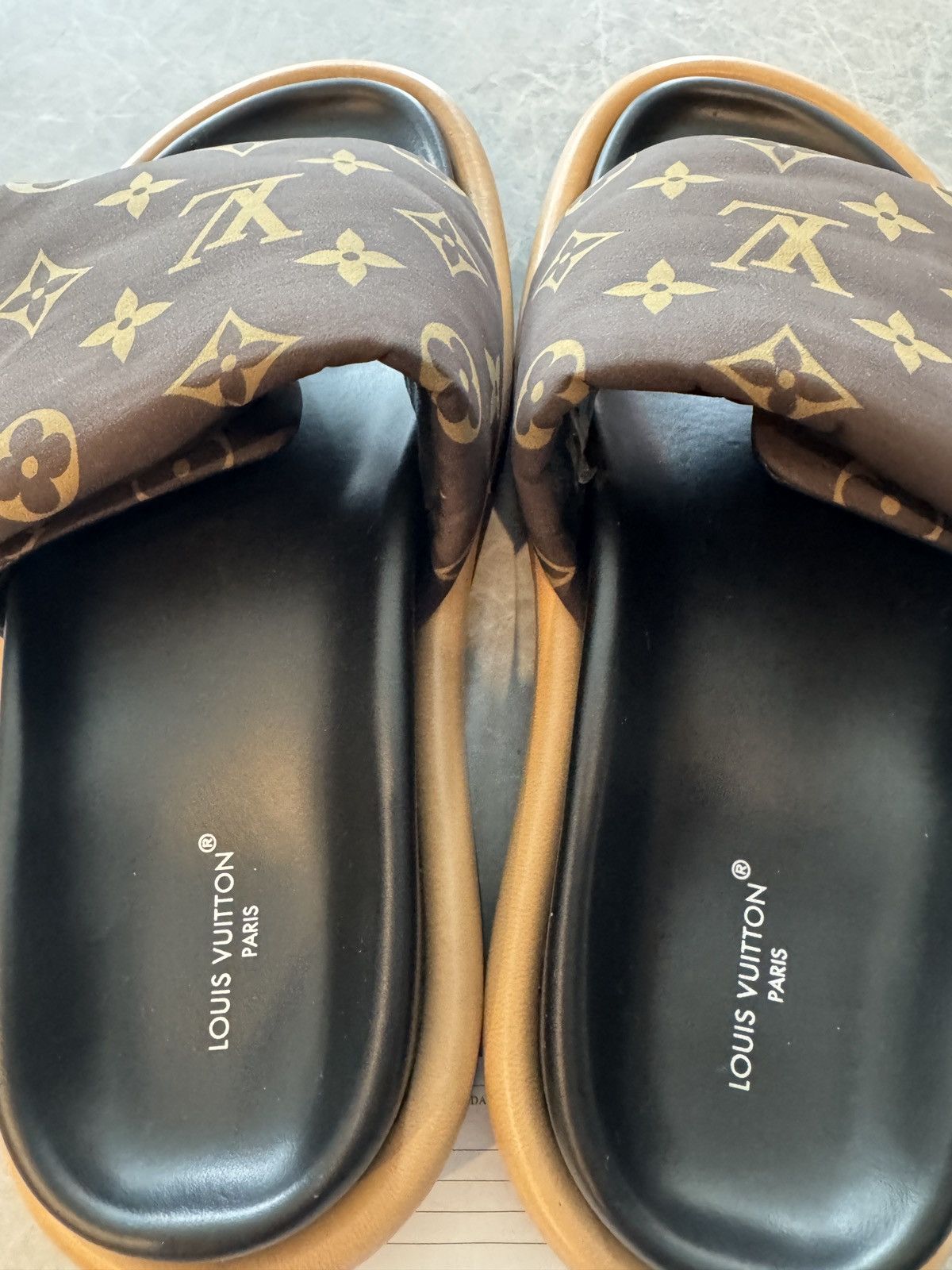 Louis Vuitton Pool Pillow Flat Comfort Mules Size US 7 / IT 37 - 7 Thumbnail
