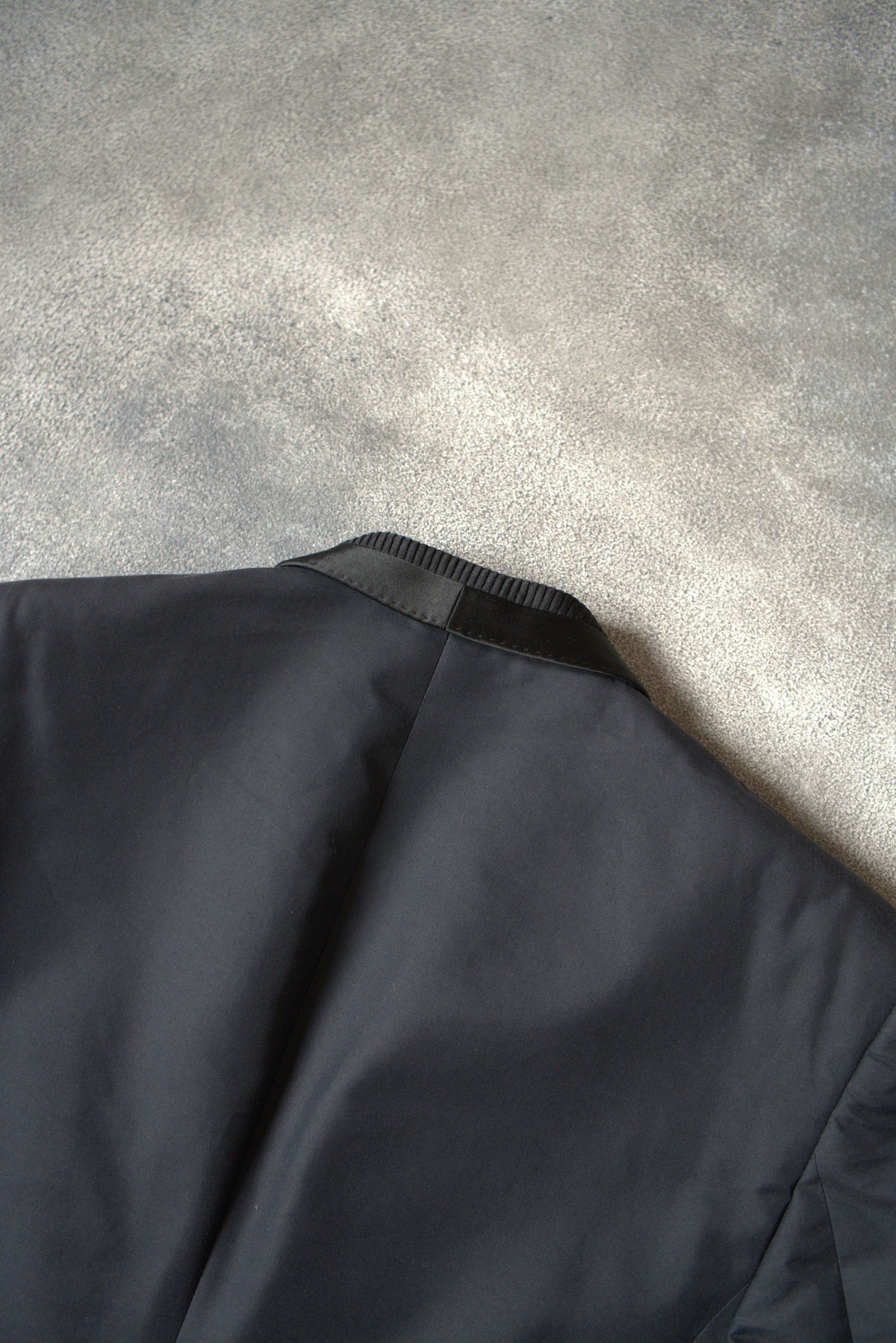 Alexander McQueen S/S 2007 Alexander McQueen RUNWAY Satin Detail Suit Size 52R - 12 Thumbnail