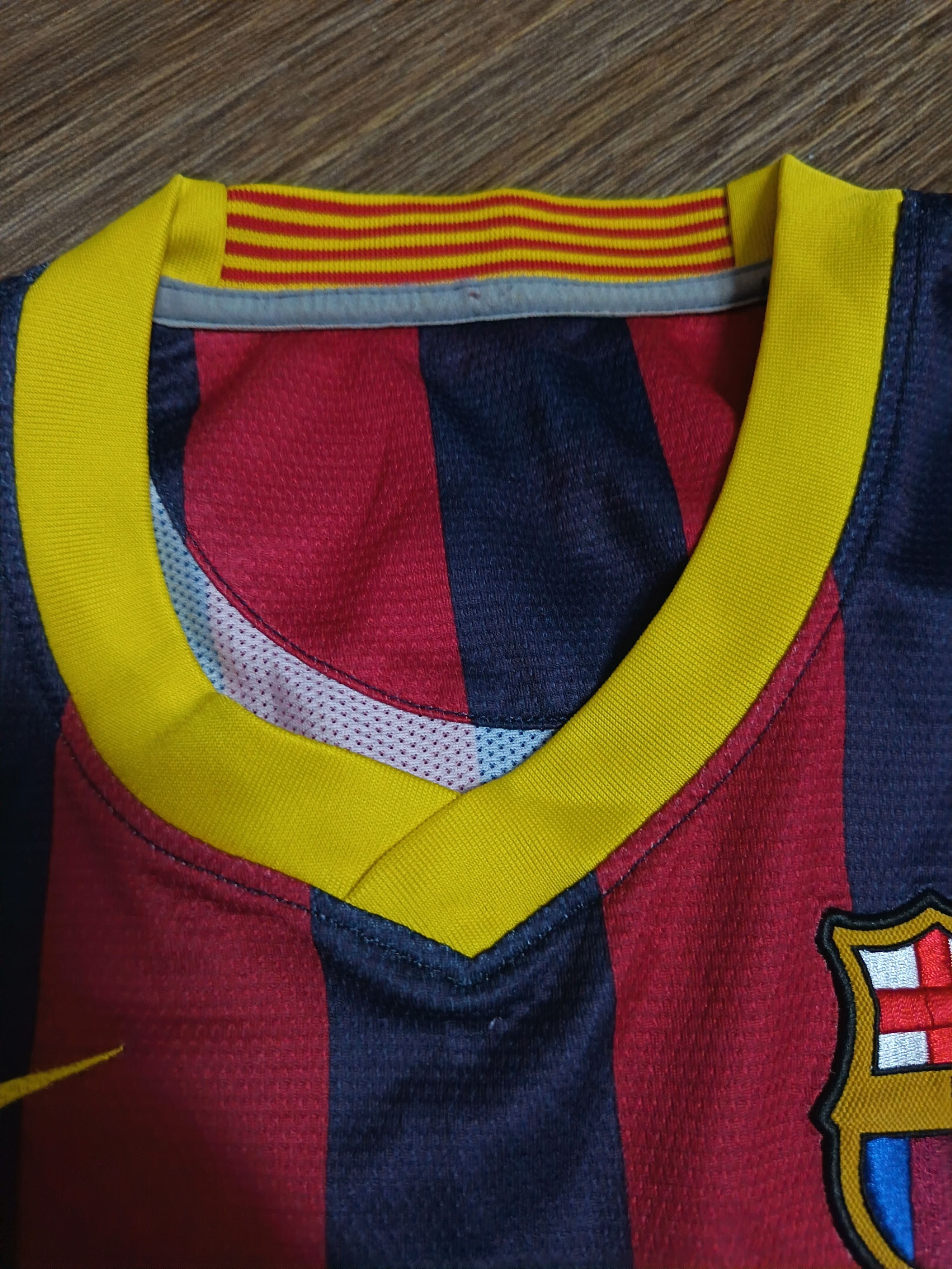 Nike Barcalona home 2013/2014 home kit Size US L / EU 52-54 / 3 - 12 Thumbnail