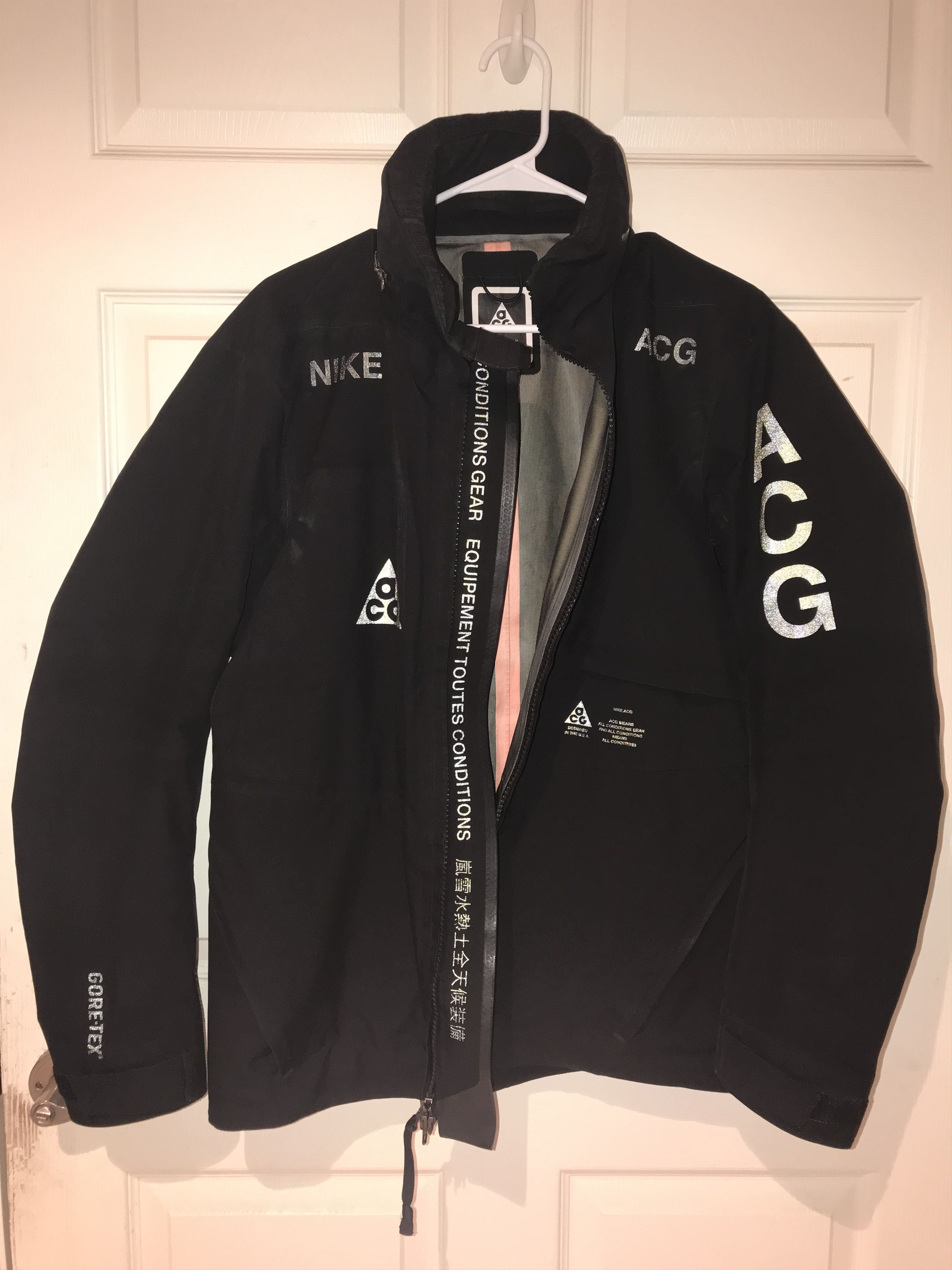 image of Errolson Hugh x Nikelab Acg 2 In 1 System Gore-Tex Jacket With Liner in Black, Men's (Size Medium)