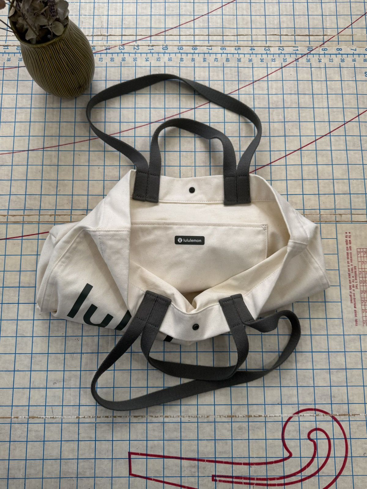 Lululemon Lululemon Spell Out Tote Bag Grey Handles OSFA Size ONE SIZE - 5 Thumbnail