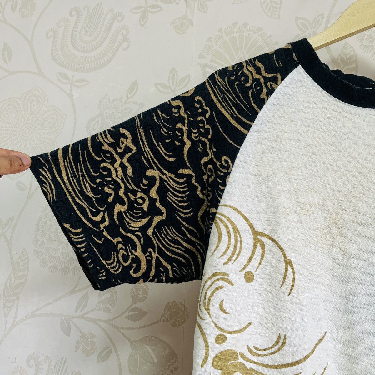 Japanese Brand × Vintage Vintage Kara Kuri Sukajan Embroidered Koi Fish TShirt Japan Size US M / EU 48-50 / 2 - 7 Thumbnail