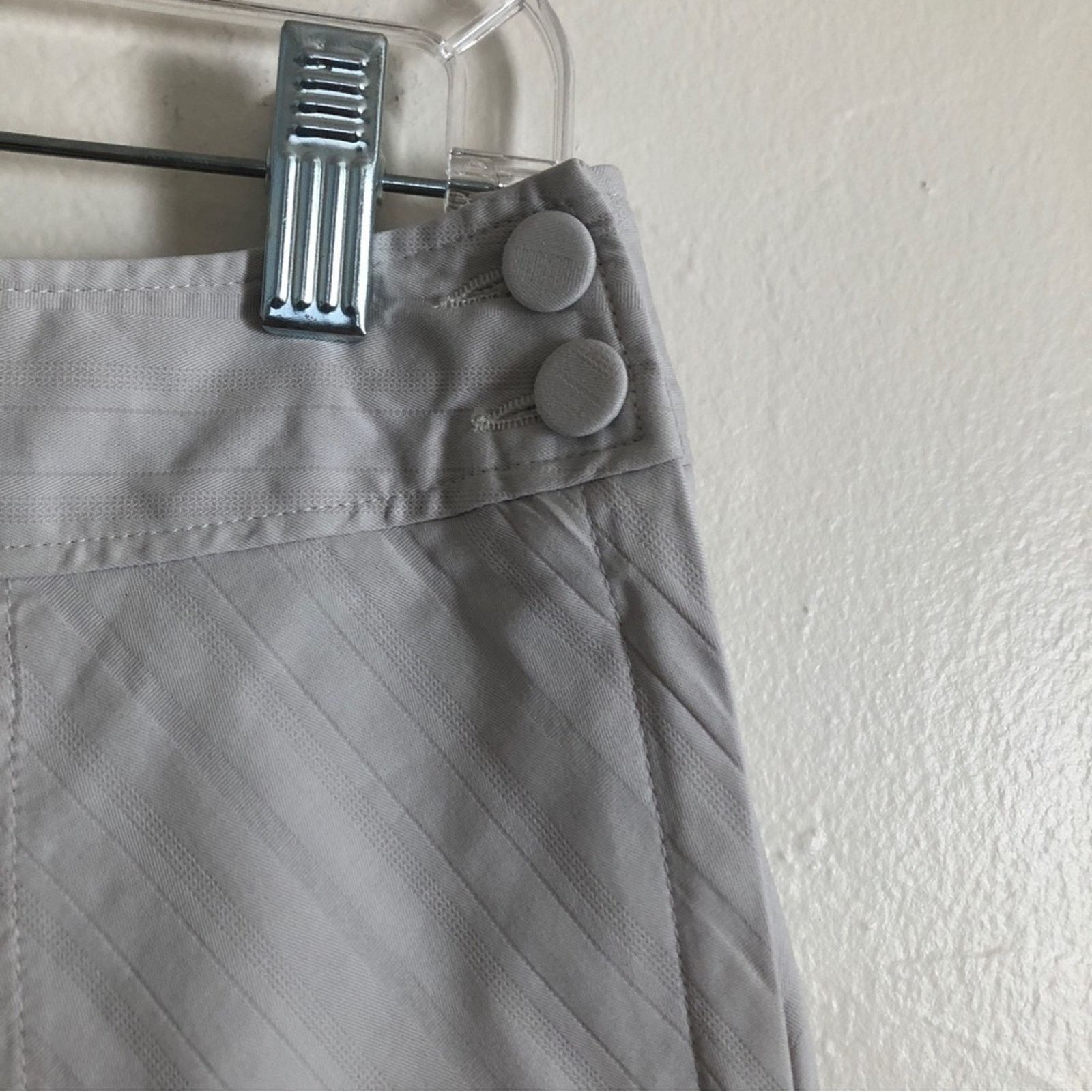NEXT Next UK Light Gray White Geometric Button A-Line Midi Skirt Size 30" / US 8 / IT 44 - 3 Thumbnail