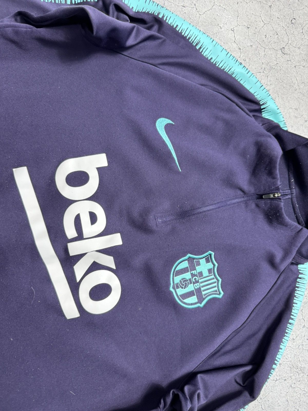 Nike Nike Dri-Fit FC Barcelona Training Jacket 1/4 Zip Track Top Size US L / EU 52-54 / 3 - 6 Thumbnail