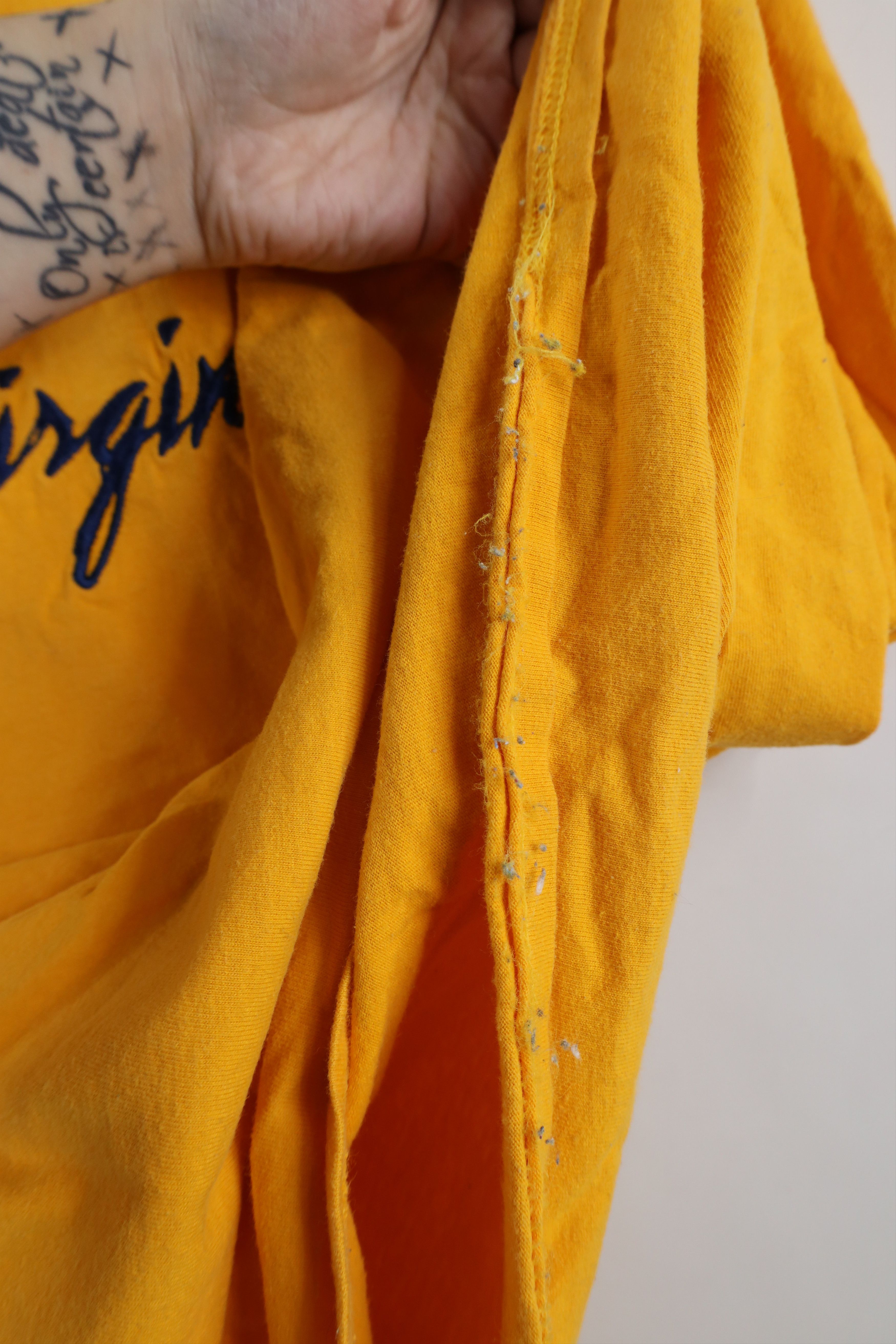Vintage Vintage 90s Script West Virginia University T-Shirt Yellow Size US XXL / EU 58 / 5 - 6 Thumbnail