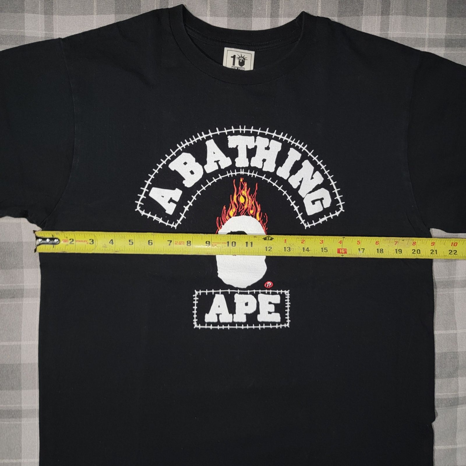Bape Bape Travis Scott 10th Anniversary New York T-Shirt Size US L / EU 52-54 / 3 - 6 Thumbnail