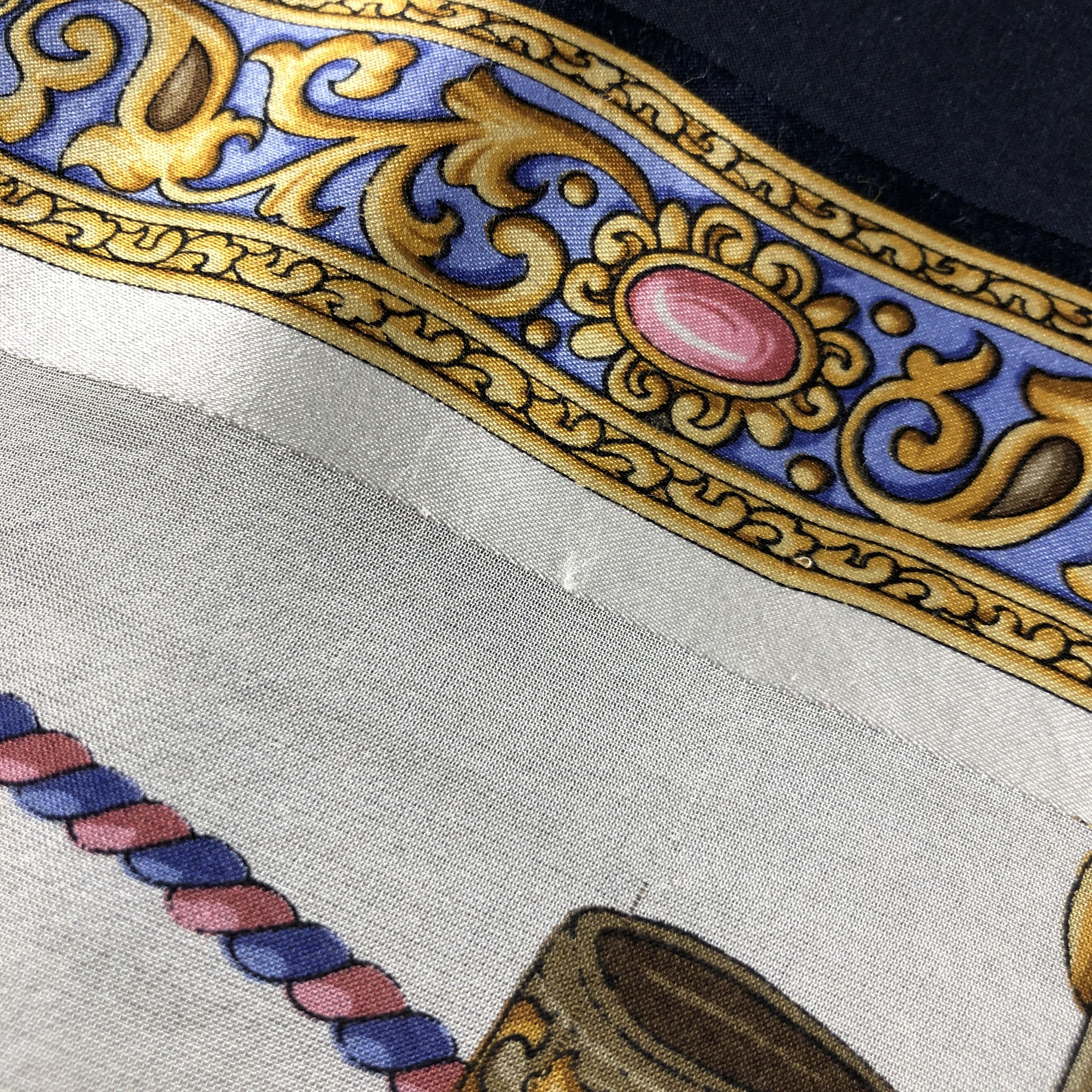 Japanese Brand Luxury Design Silk Scarf M1131 Size ONE SIZE - 7 Thumbnail