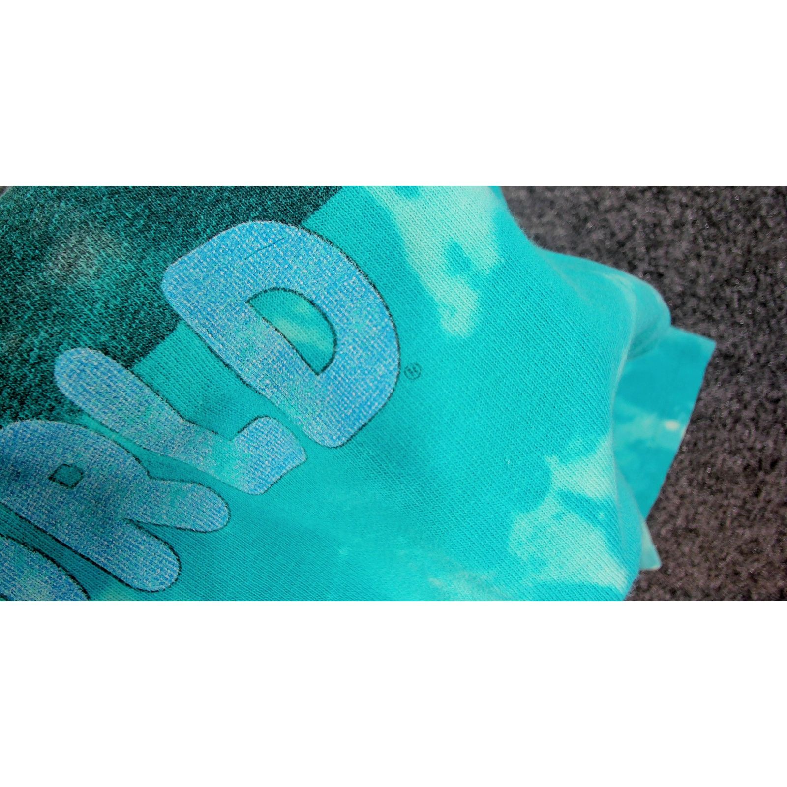 Vintage 80s/90s SeaWorld Penny Penguin Bleach Tie Dye Single Stitch Size US L / EU 52-54 / 3 - 11 Thumbnail