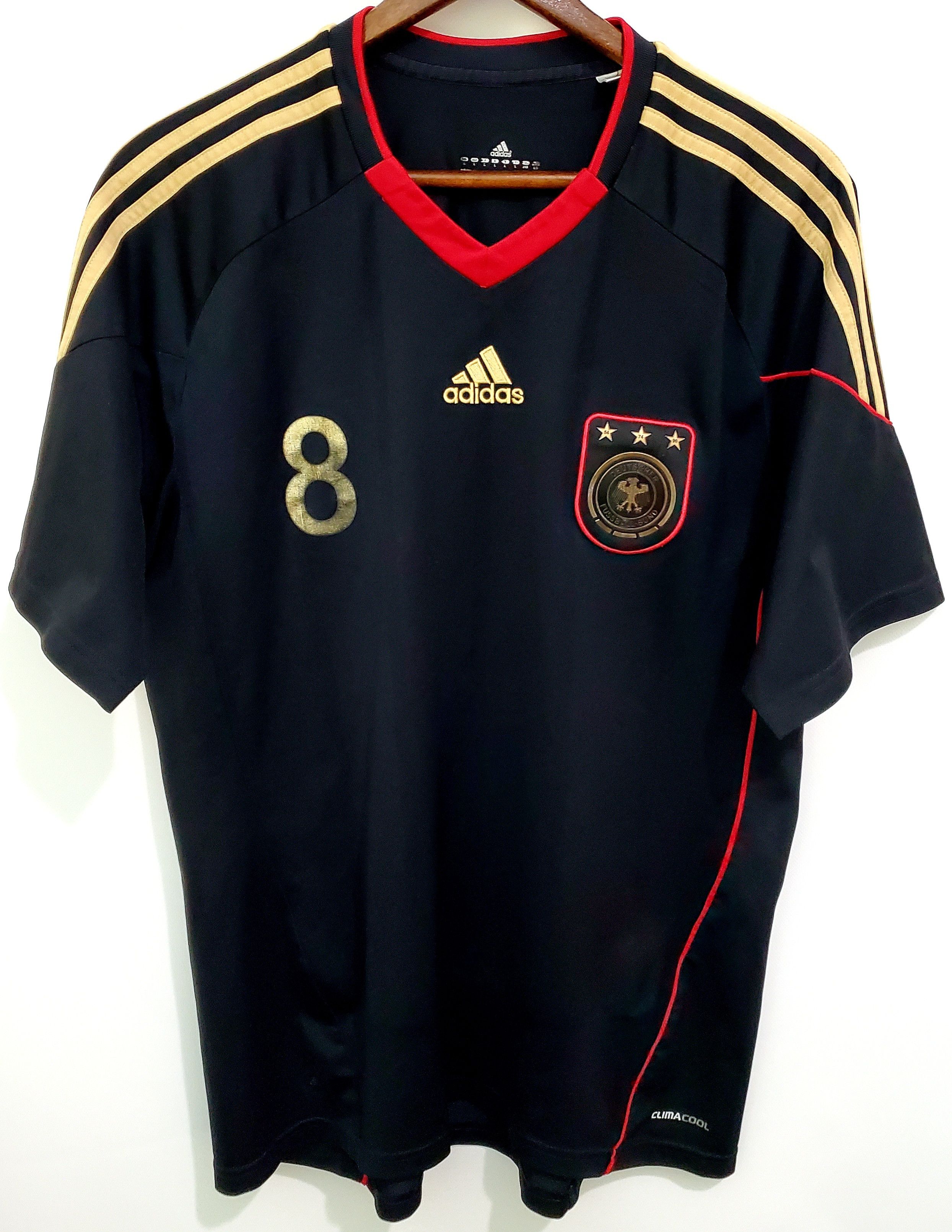 Adidas Mesut Ozil - Germany 2010 World Cup Soccer Jersey size L Size US L / EU 52-54 / 3 - 2 Thumbnail