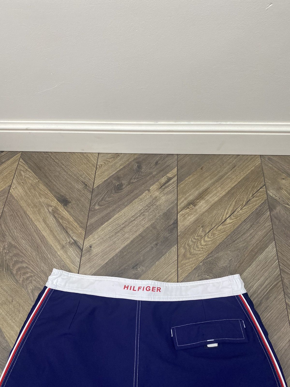 Tommy Hilfiger × Vintage Vintage Tommy Hilfiger 90s style shorts Size US 35 - 9 Thumbnail