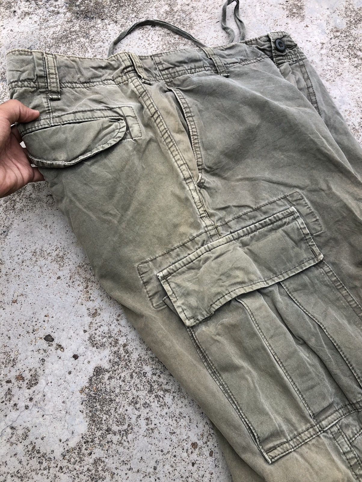 Uniqlo SUN FADED SIX POCKET CARGOPANT Size US 33 - 13 Thumbnail