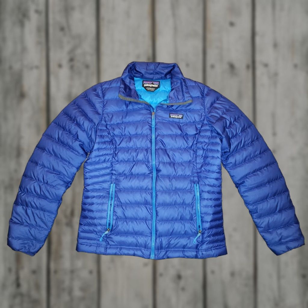 Patagonia Patagonia Down Sweater Jacket M Blue EXCELLENT Shape Womens Puffer Jacket Nylon Down Size M / US 6-8 / IT 42-44 - 1 Thumbnail