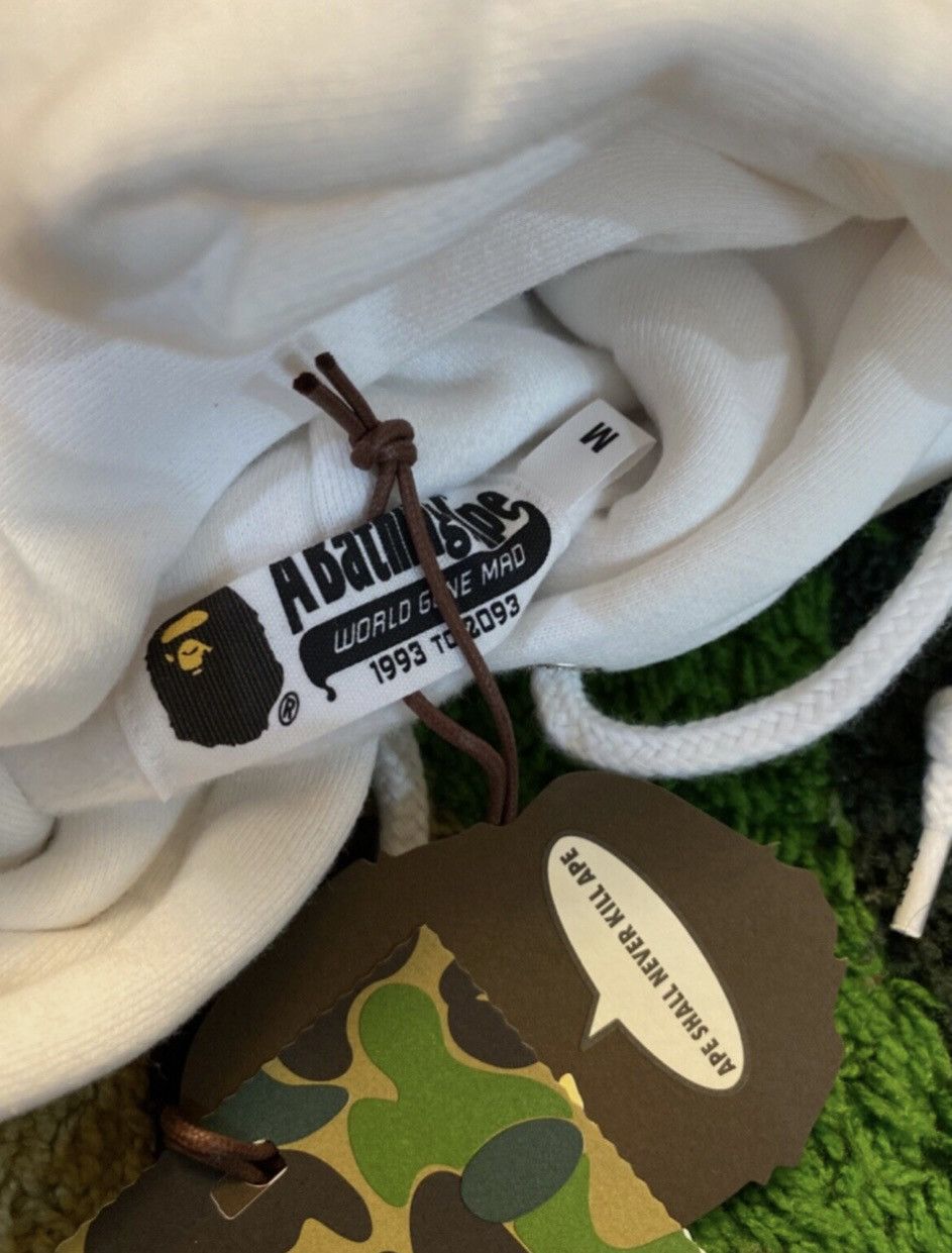 Bape A Bathing Ape White Hoodie SIZE M Size US M / EU 48-50 / 2 - 3 Thumbnail
