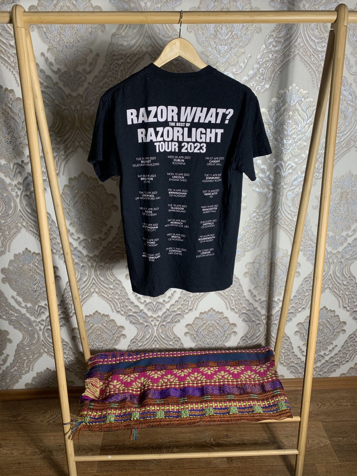 Band Tees VINTAGE RAZORLIGHT WORLD TOUR ROCK T-SHIRT METAL PUNK Y2K Size US M / EU 48-50 / 2 - 5 Thumbnail