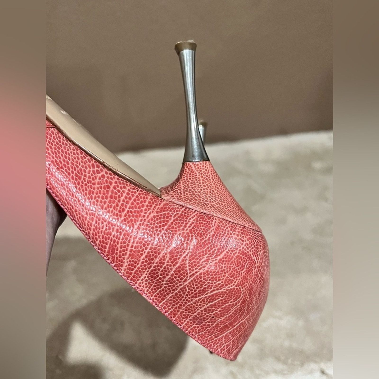 Sergio Rossi Sergio Rossi Stingray Snake Pink Steel Heel Pump 39 US 8.5 Size US 8.5 / IT 38.5 - 5 Thumbnail