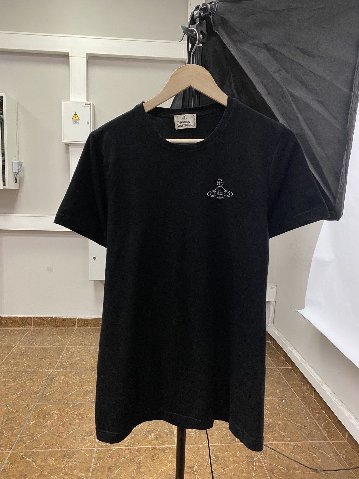 Vivienne Westwood Vivienne Westwood Rare T-Shirt Retro Hype Y2K Size US M / EU 48-50 / 2 - 1 Thumbnail