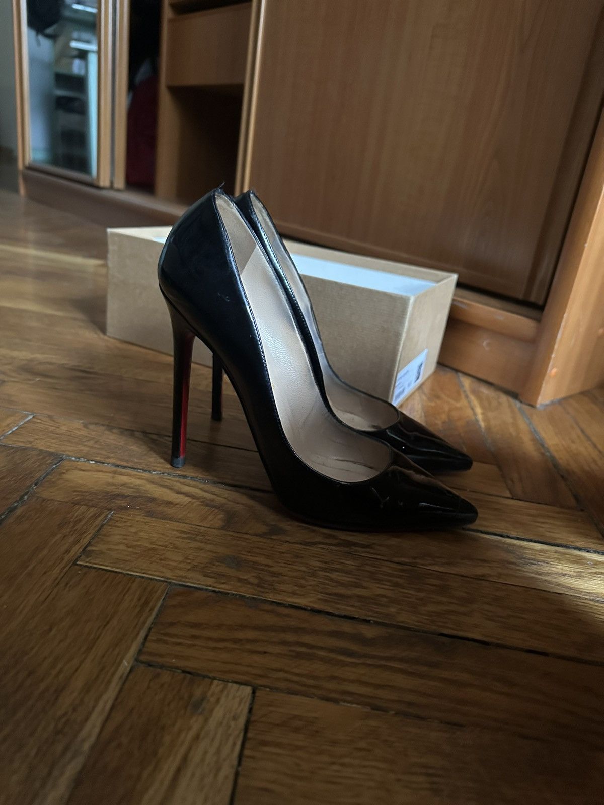 Christian Louboutin Christian Louboutin Size US 8.5 / IT 38.5 - 8 Thumbnail