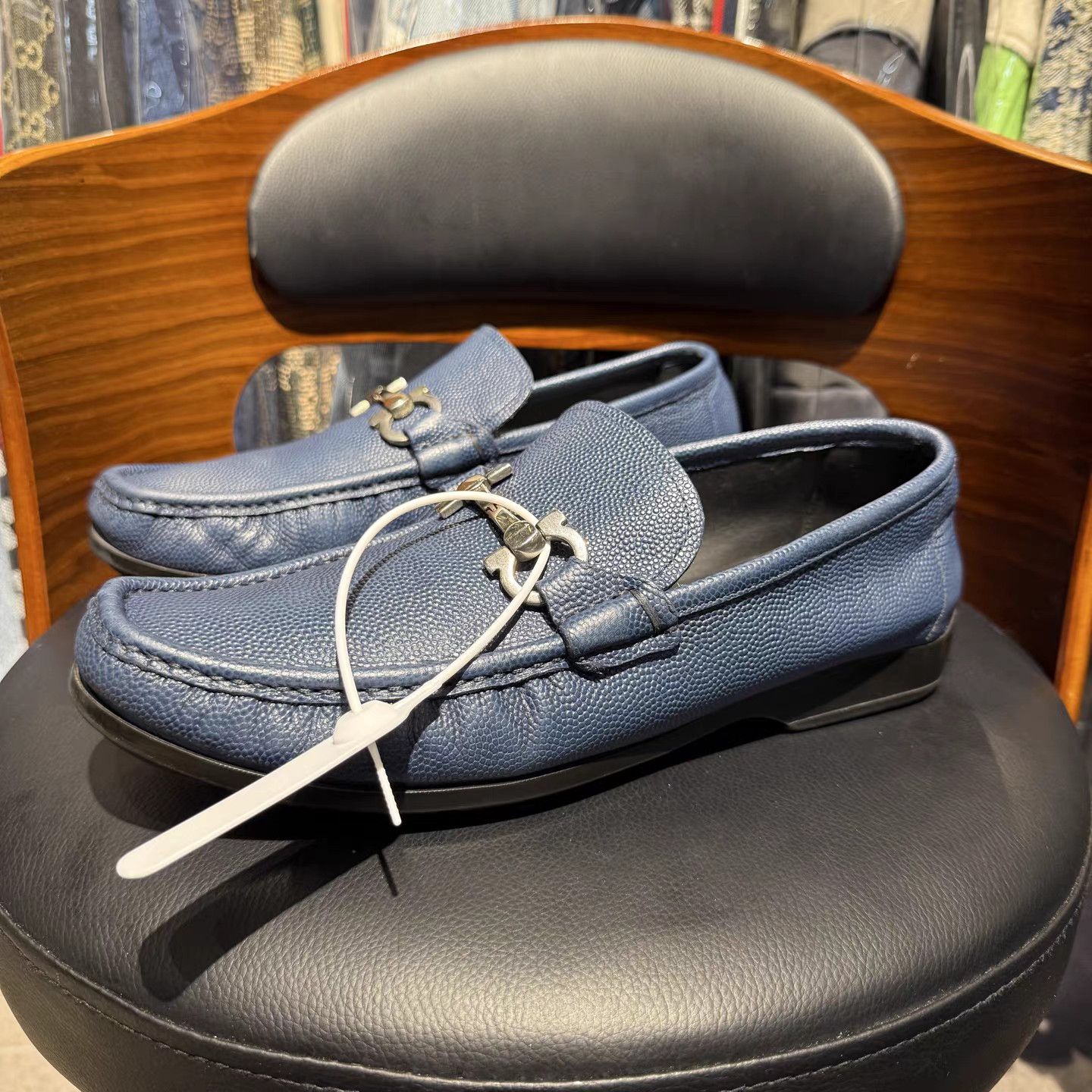 Salvatore Ferragamo Ferragamo Gancini Buckle Leather Shoes K15 Size US 9.5 / EU 42-43 - 1 Thumbnail