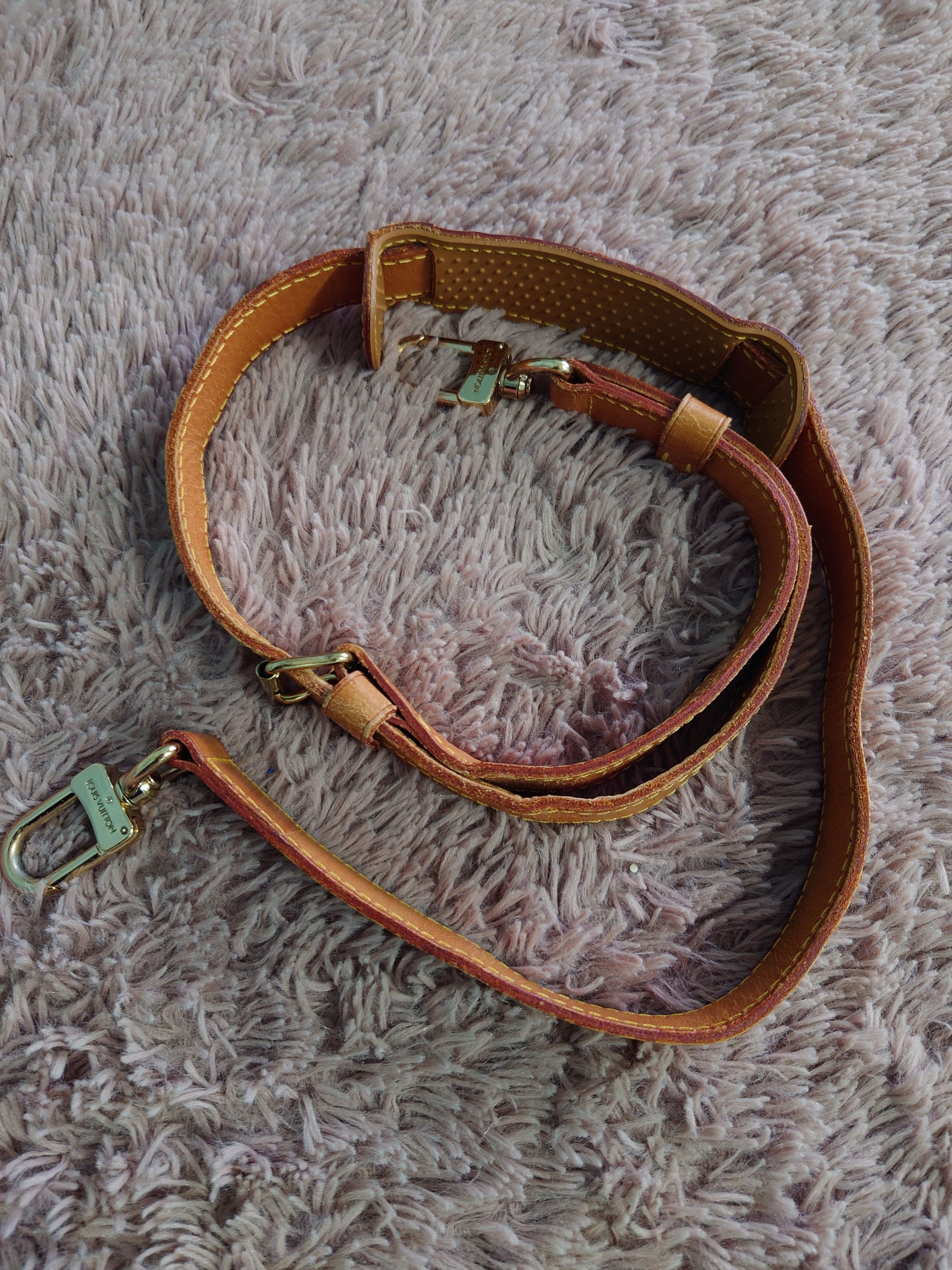 Louis Vuitton Louis Vuitton Vachetta Adjustable Strap Honey Patina Size ONE SIZE - 2 Thumbnail