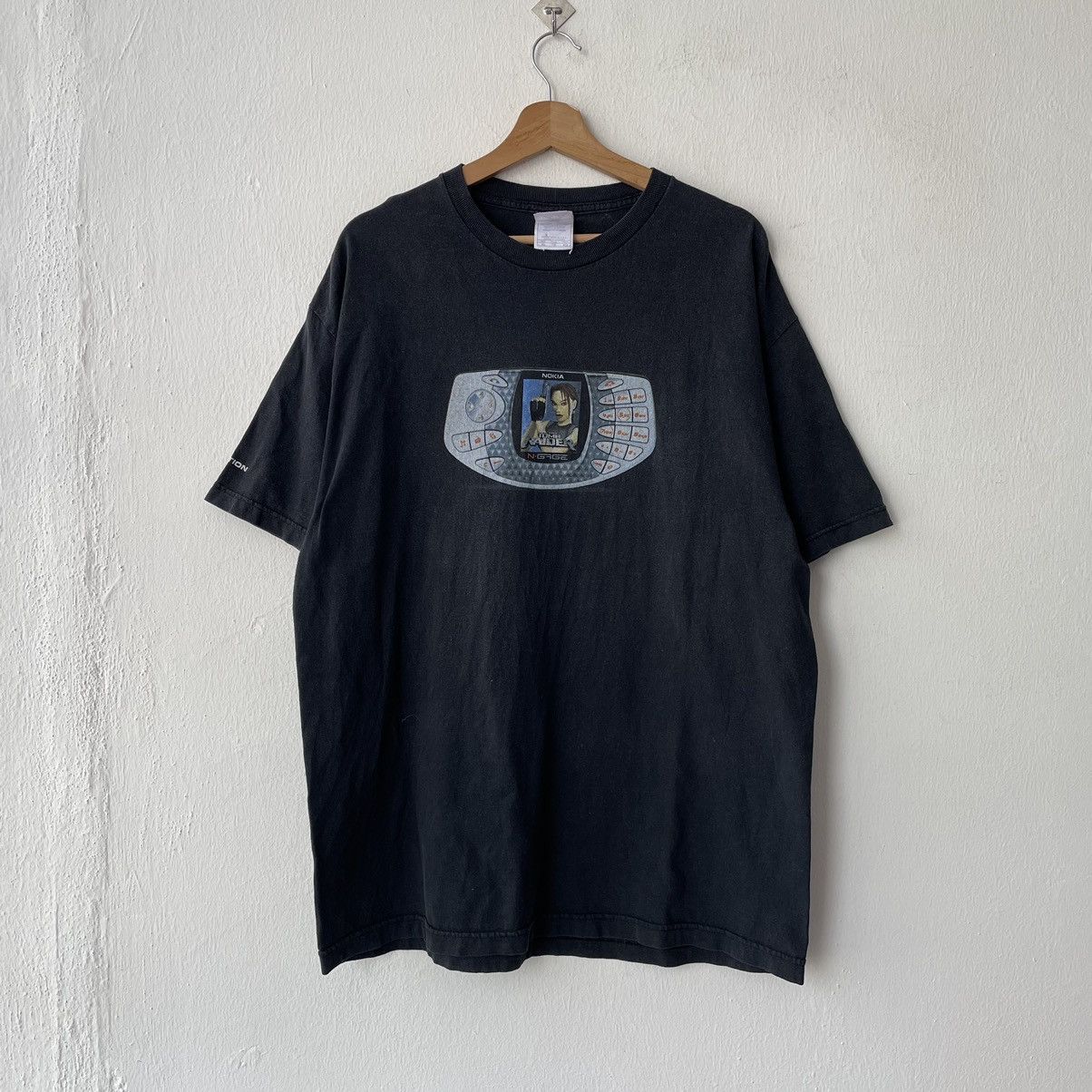 Anime Vintage Tomb Raider Nokia Lara Croft Movie Games Tee Shirt Size US XL / EU 56 / 4 - 1 Thumbnail