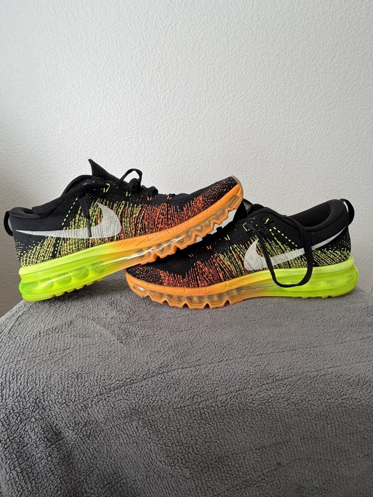 Nike Nike Flyknit Max Size US 11.5 / EU 44-45 - 3 Thumbnail